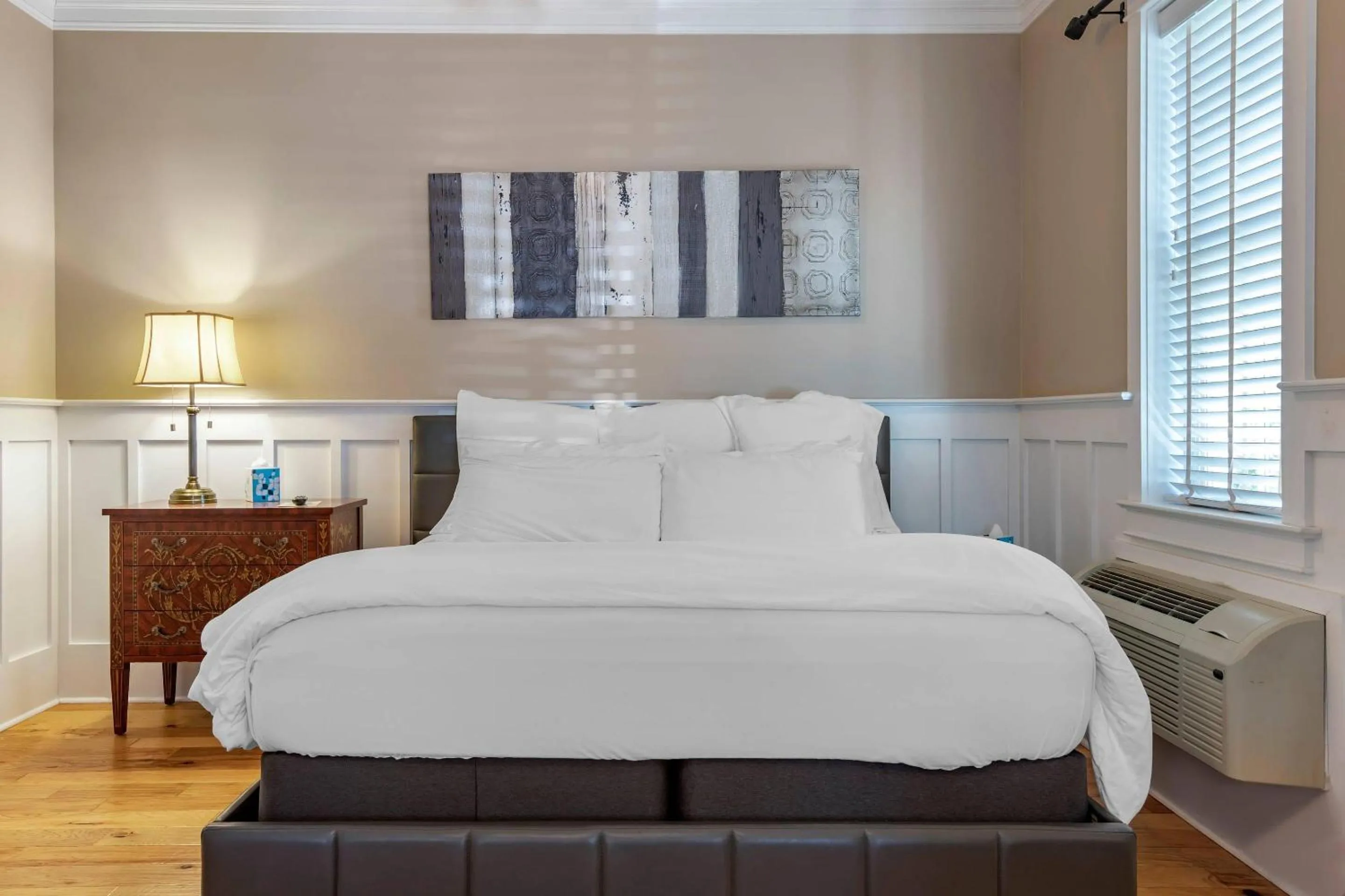 Bedroom, Bed in Inn at I'On, an Ascend Collection Hotel