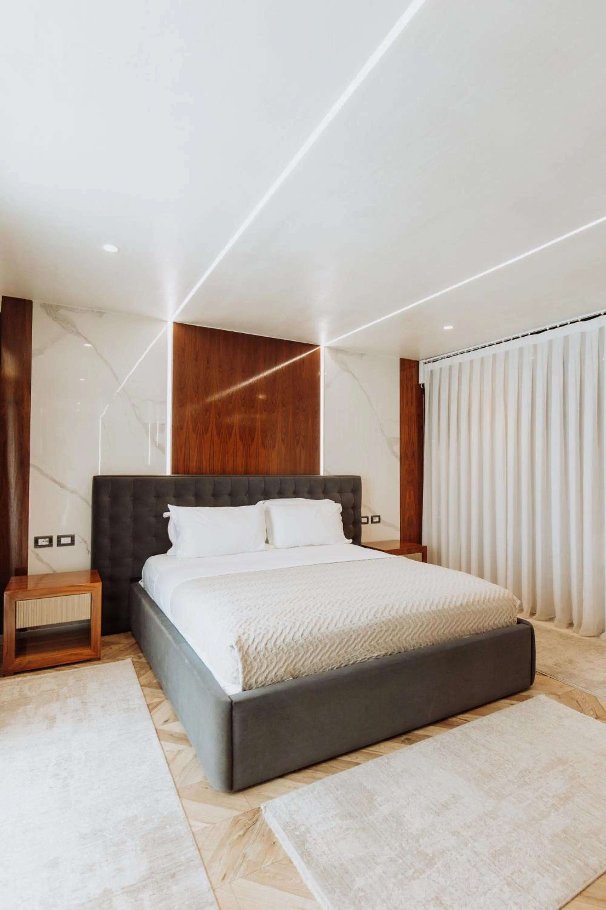 Bed in Royal G Hotel & SPA 4 Star