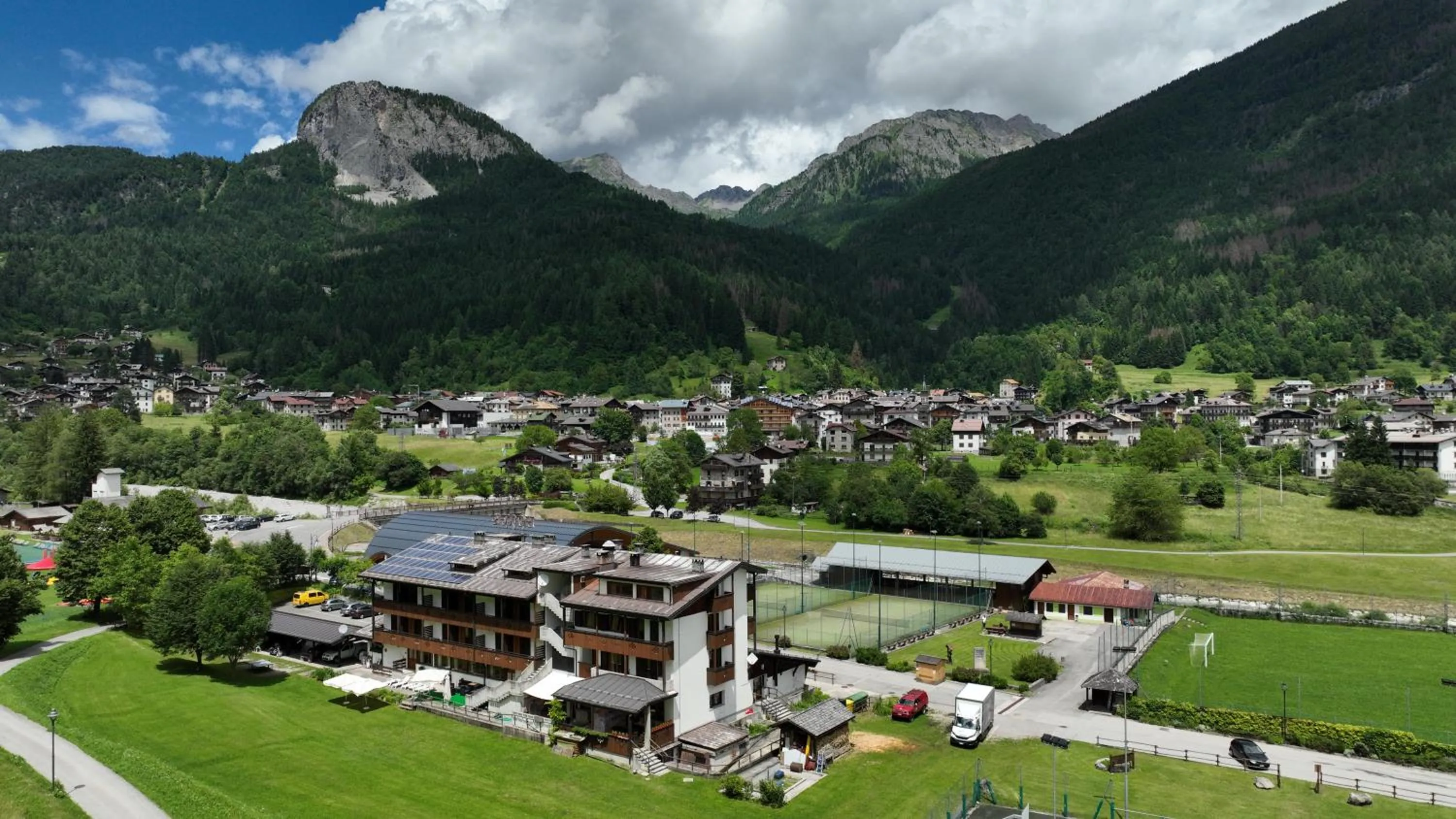 Property building in Hotel Davost