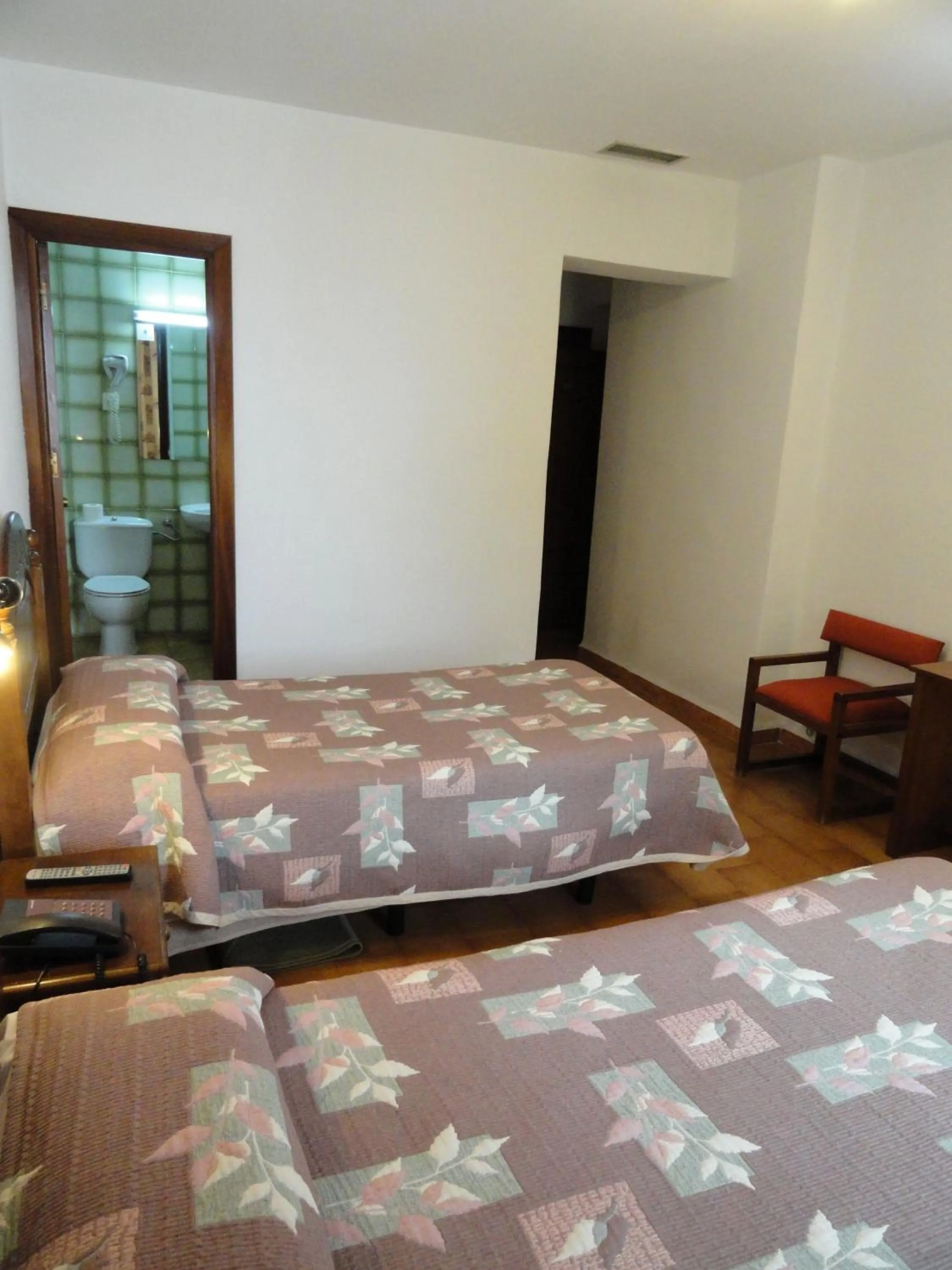 Photo of the whole room, Bed in Hotel El Coloso