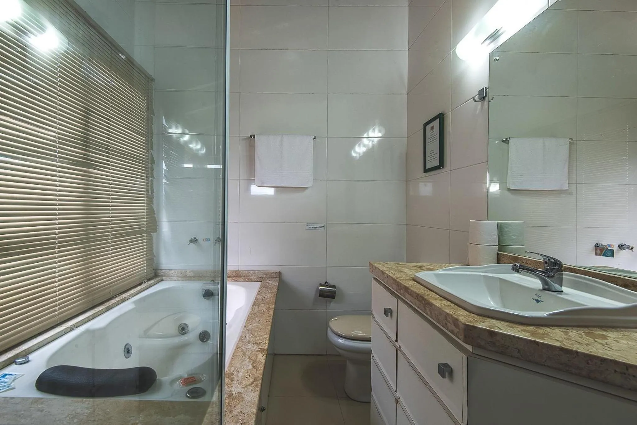 Hot Tub in Pousada Bangalôs do Rosa