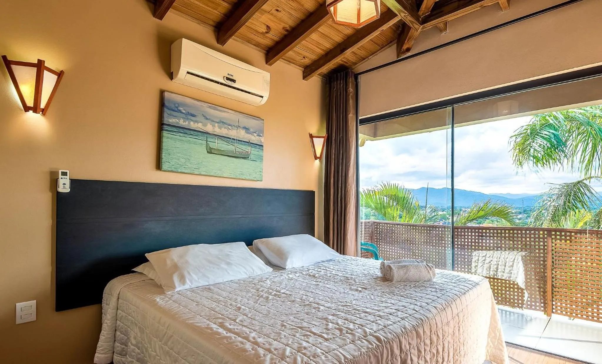 Balcony/Terrace, Bed in Pousada Bangalôs do Rosa