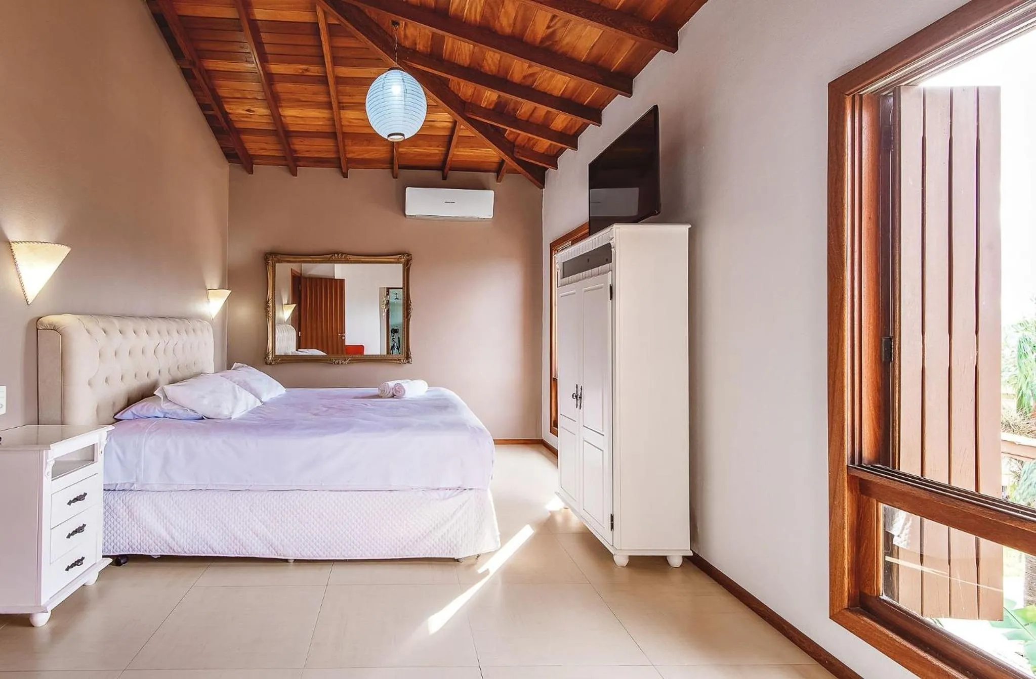 TV and multimedia, Bed in Pousada Bangalôs do Rosa