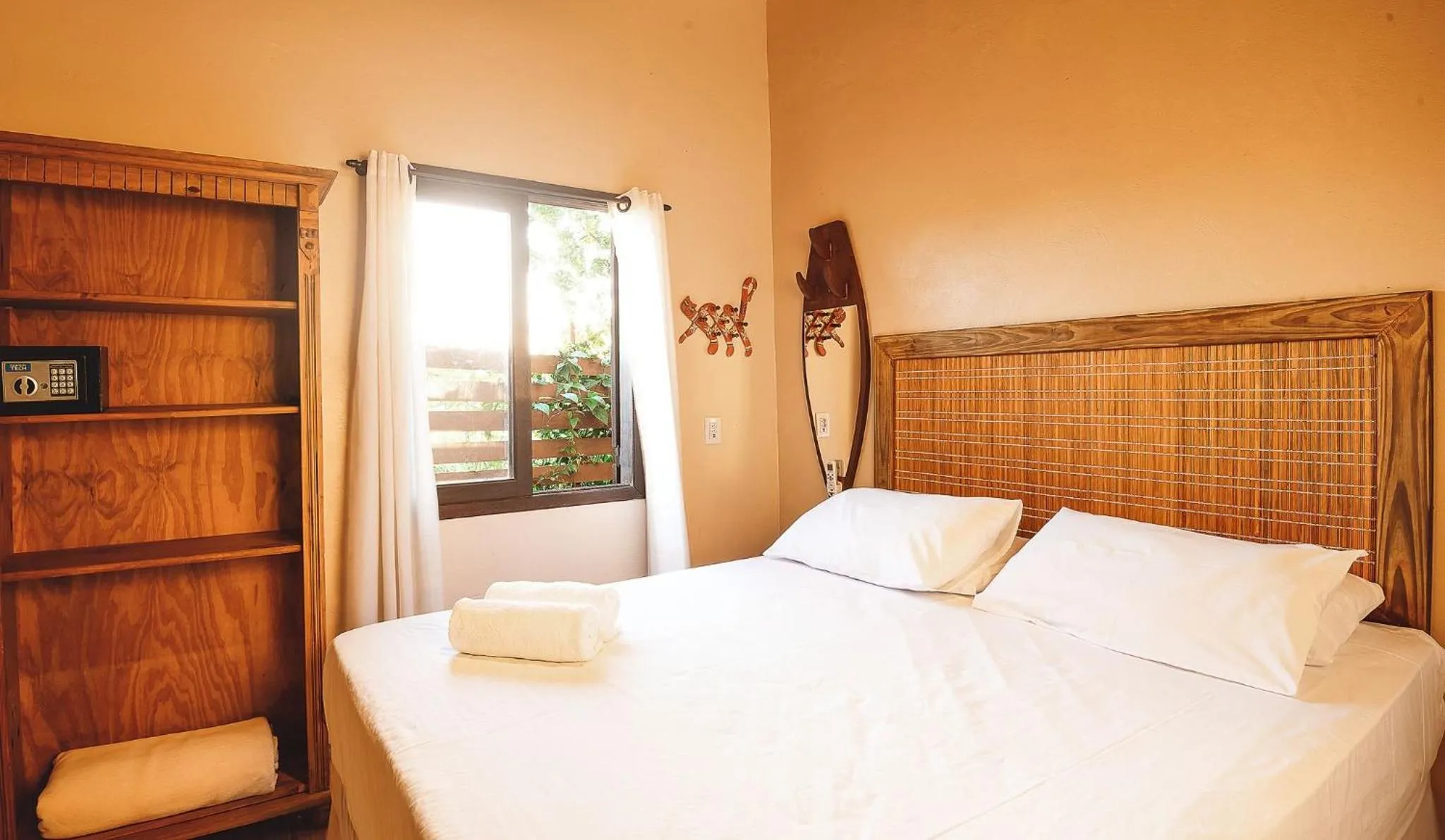 Bedroom, Bed in Pousada Bangalôs do Rosa