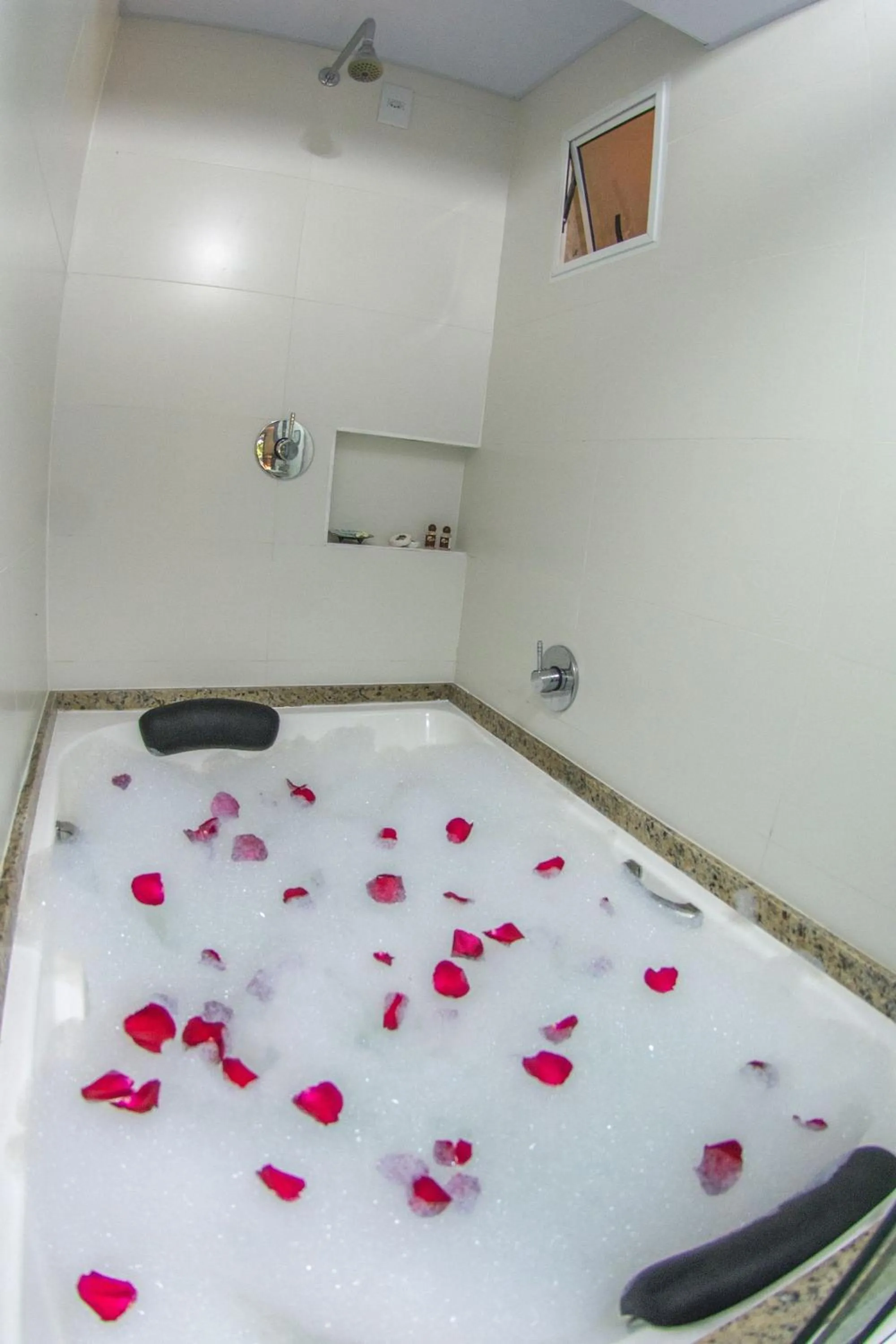 Studio with Spa Bath in Pousada Bangalôs do Rosa