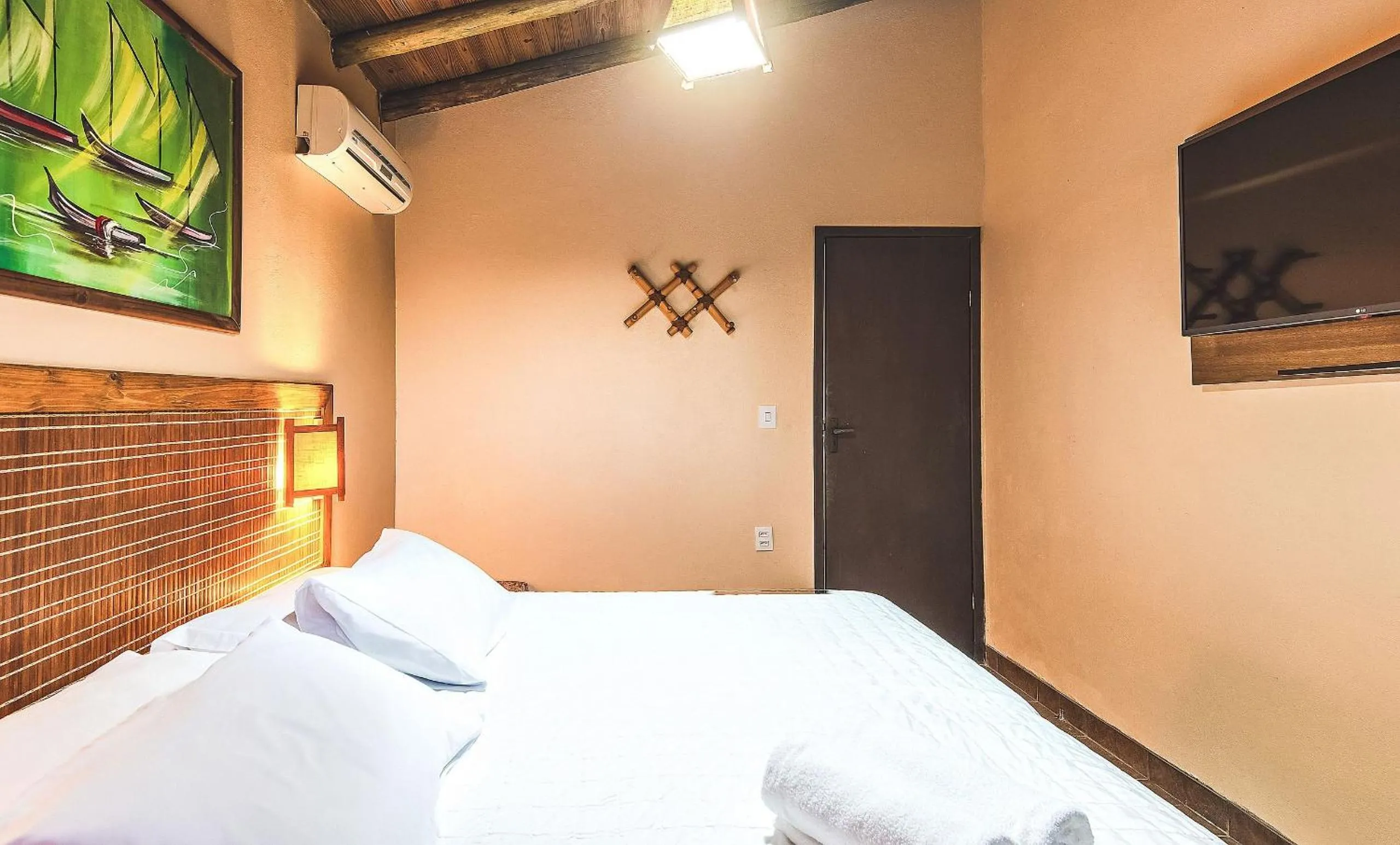 Bedroom, Bed in Pousada Bangalôs do Rosa