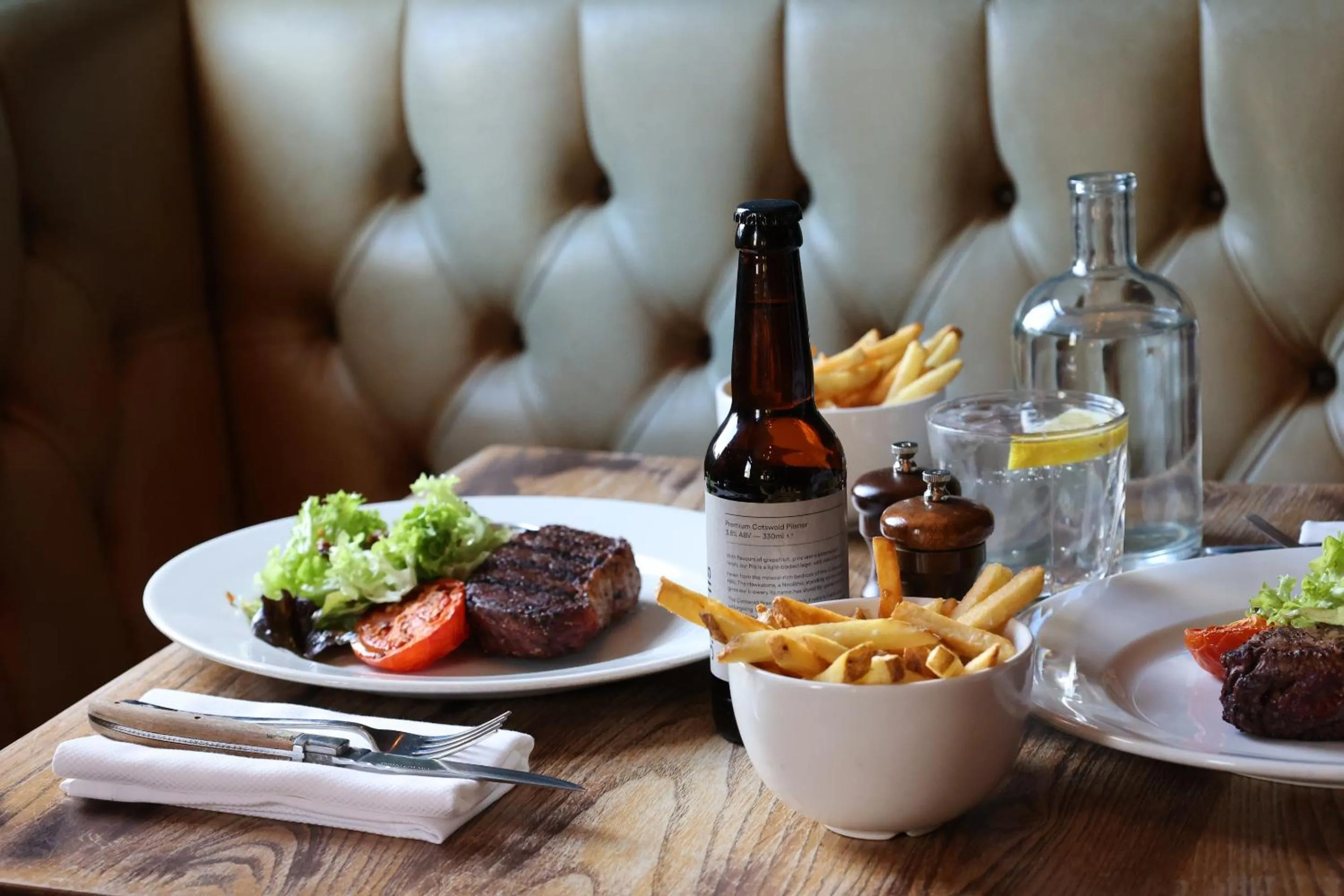 Food and drinks in The Porterhouse grill & rooms