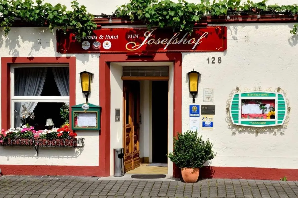 Lobby or reception in Weinhaus Hotel zum Josefshof
