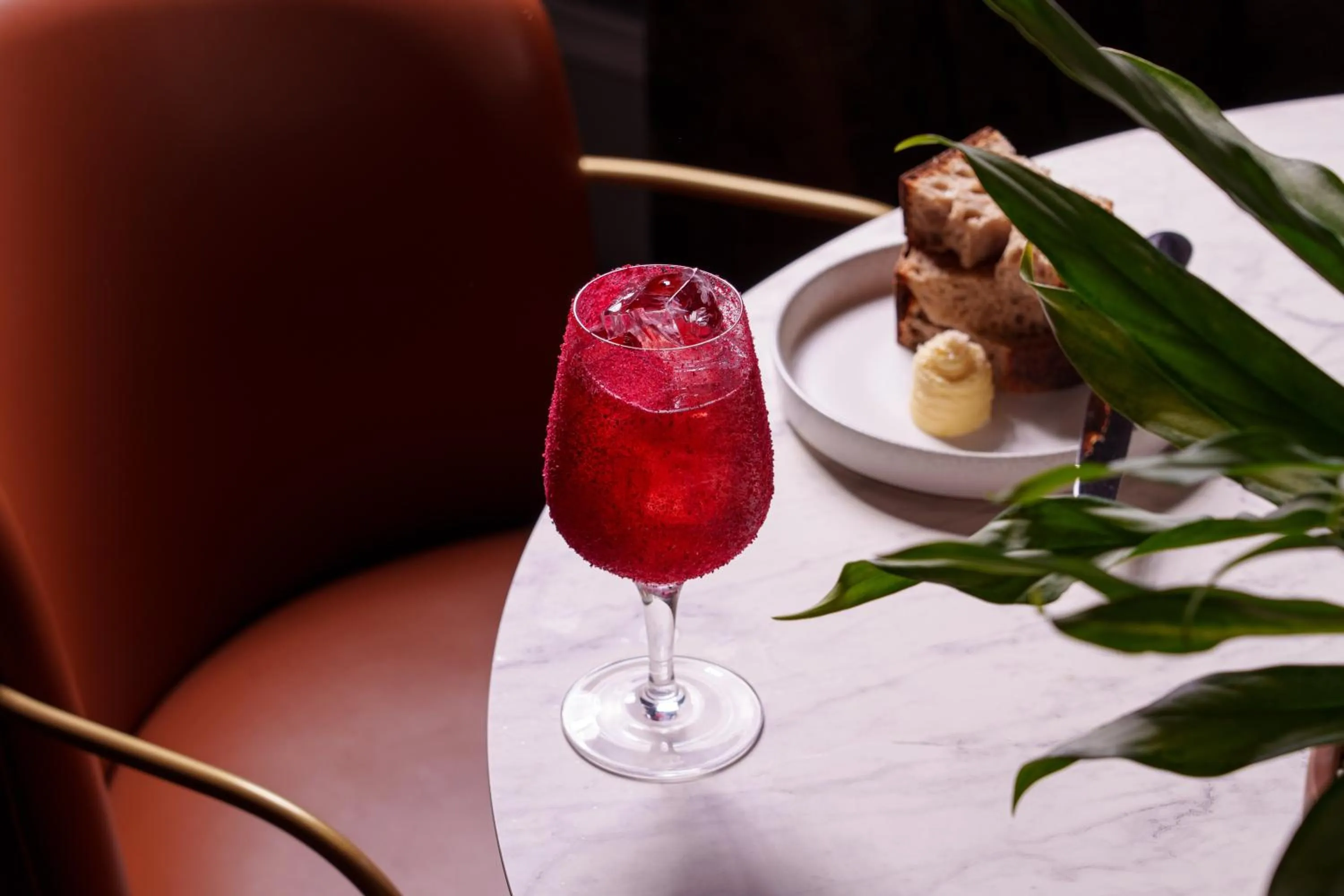 Food and drinks in Apex Waterloo Place Hotel