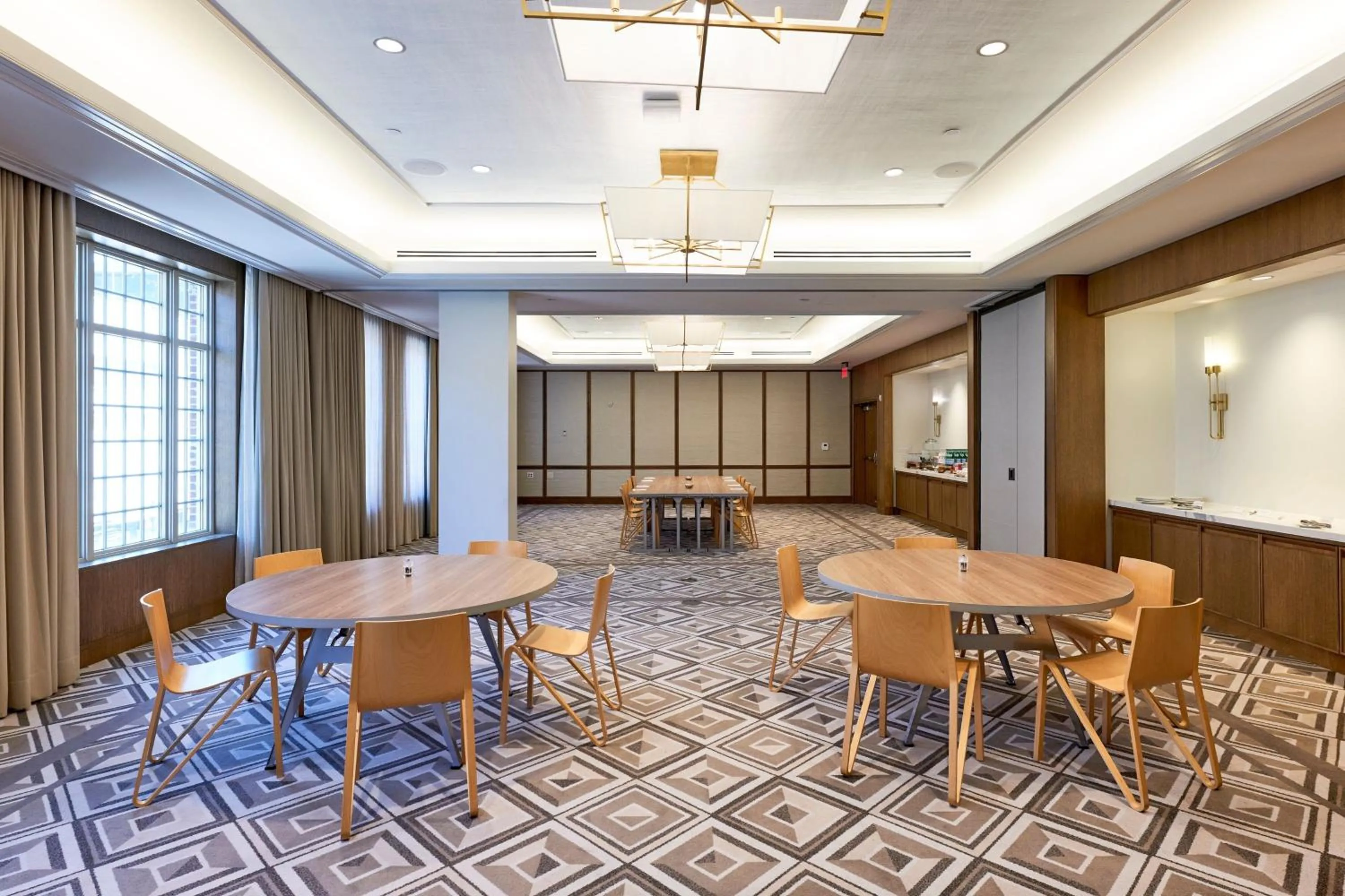 Meeting/conference room in The Alida, Savannah, a Tribute Portfolio Hotel