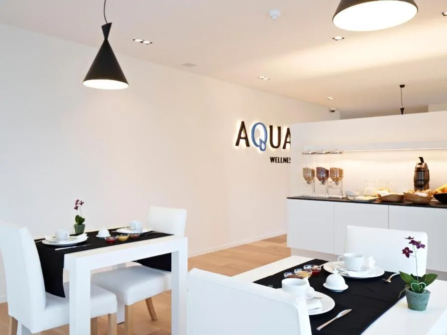 Restaurant/places to eat in B&B Aquabello