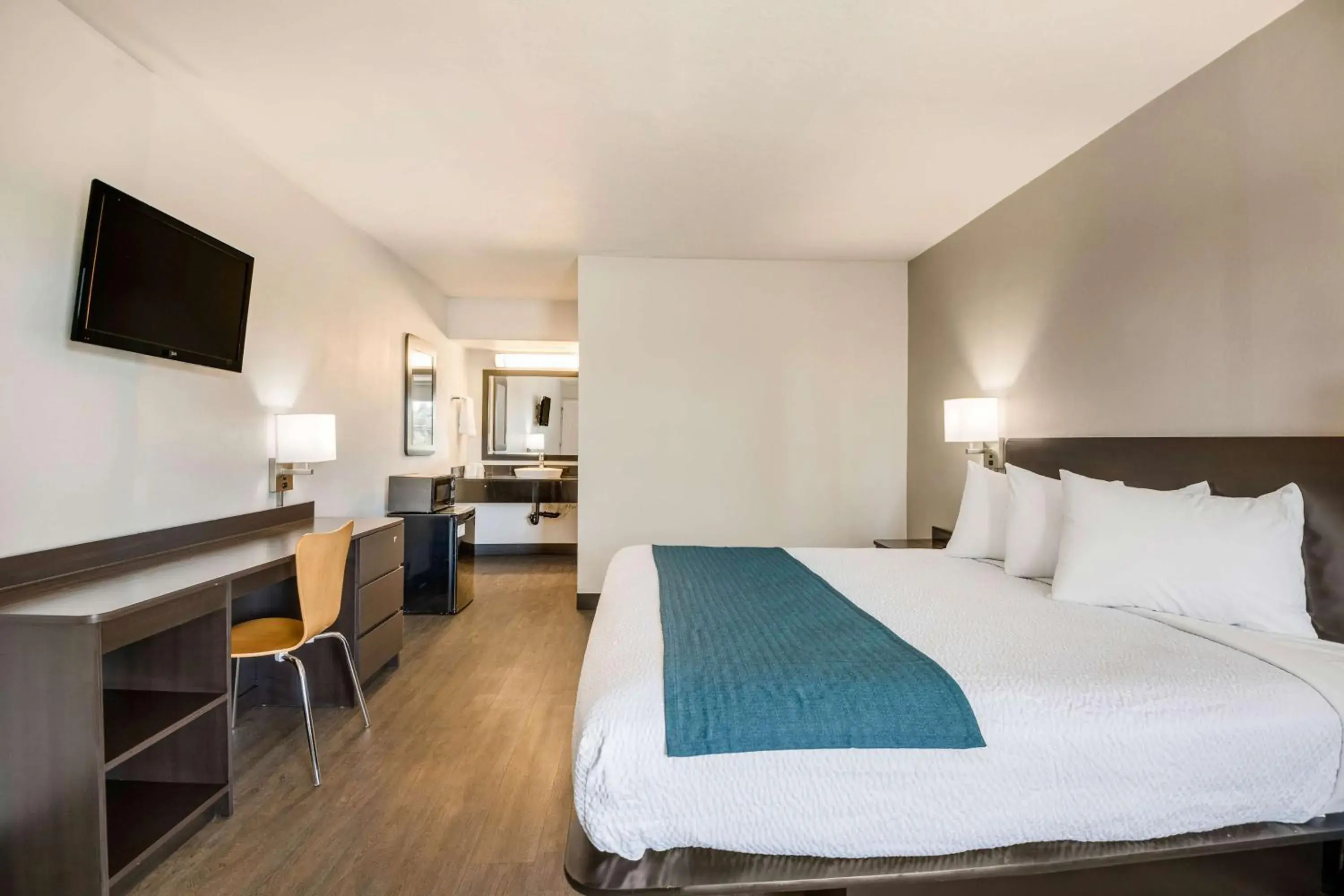 King Room - Disability Access - Non-Smoking in Motel 6-Tucson, AZ-Downtown King Room - Disability Access - Non-Smoking in Motel 6-Tucson, AZ-Downtown