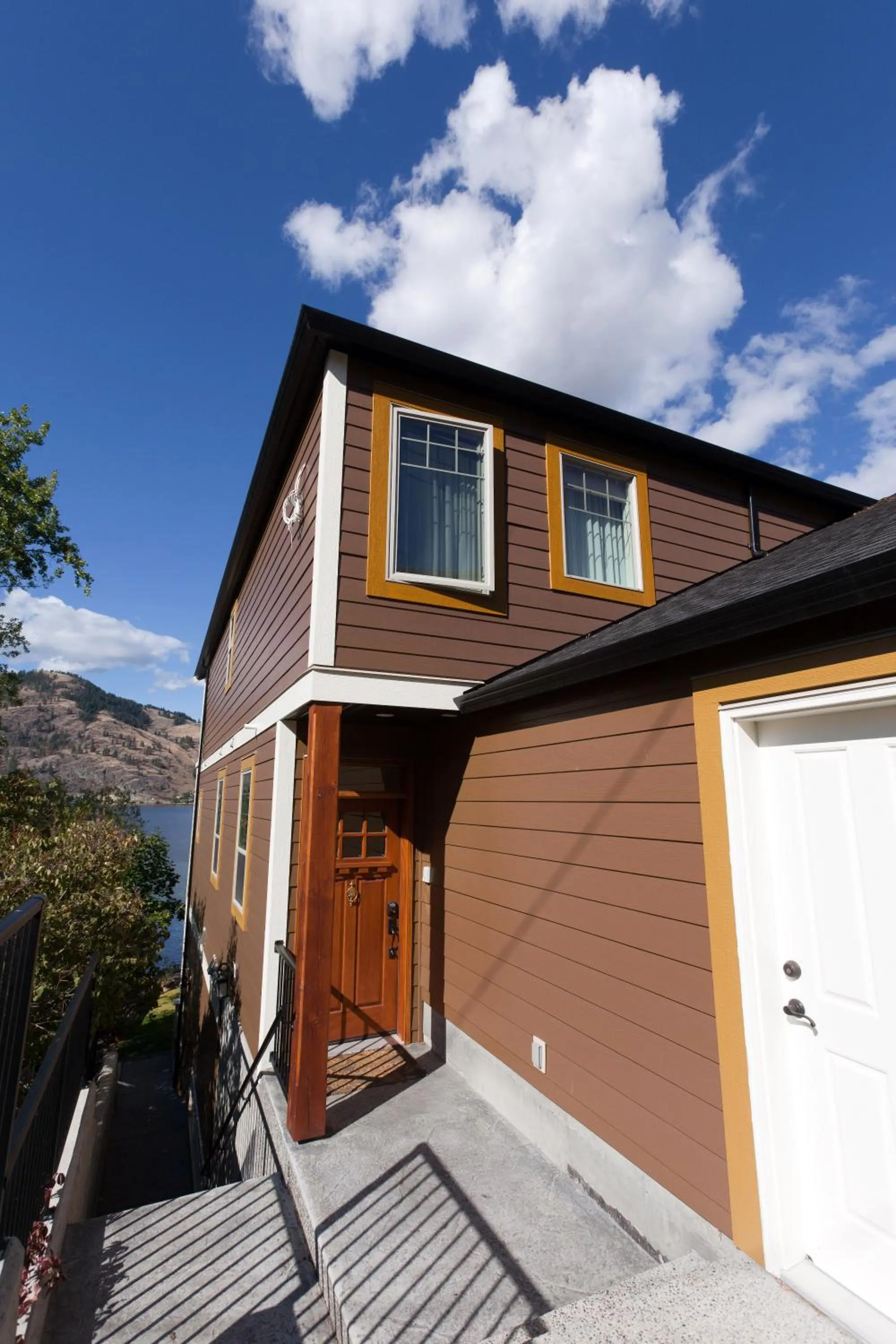 Facade/entrance in OKeefes Landing Bed & Breakfast