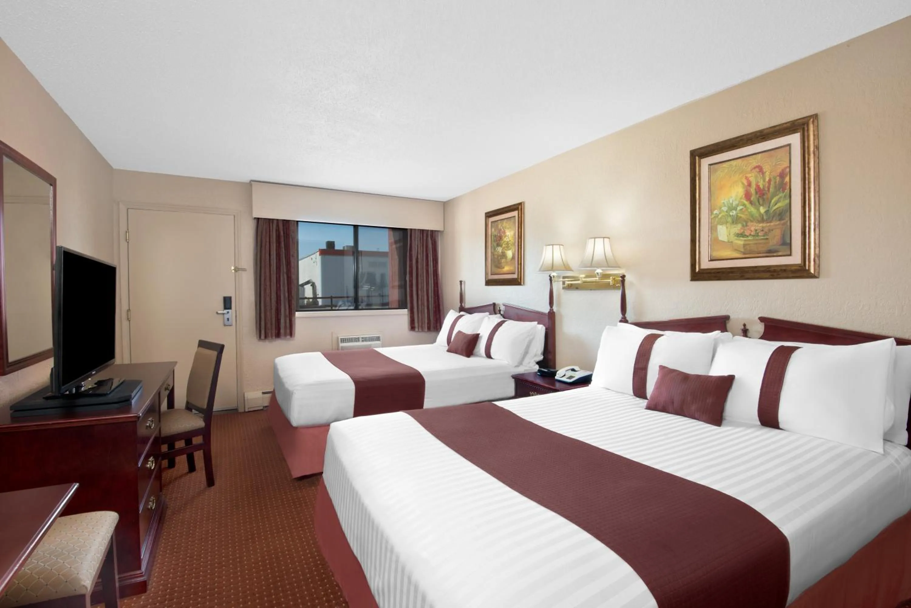 Bedroom, Bed in Deer Park Inn