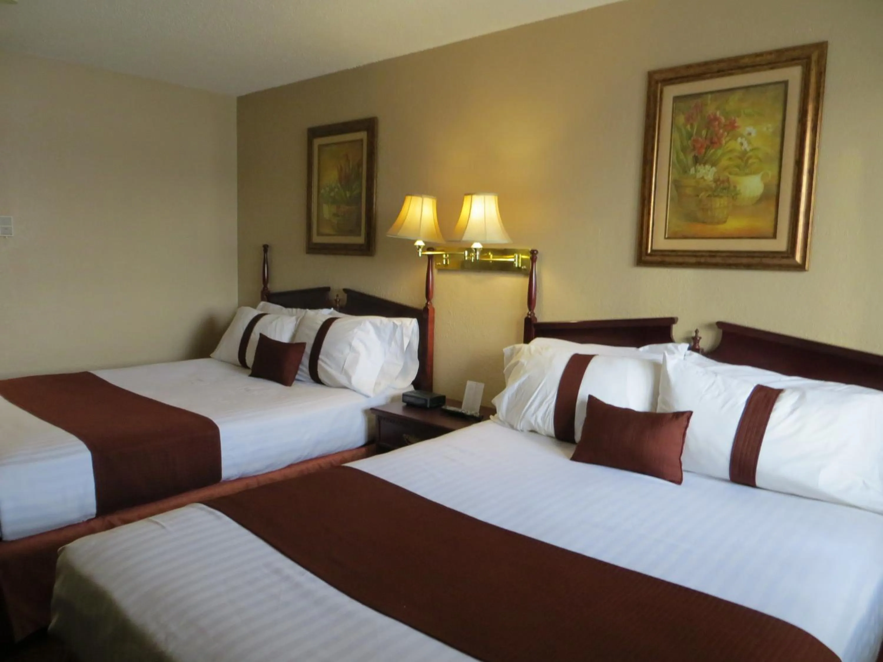 Bed in Deer Park Inn