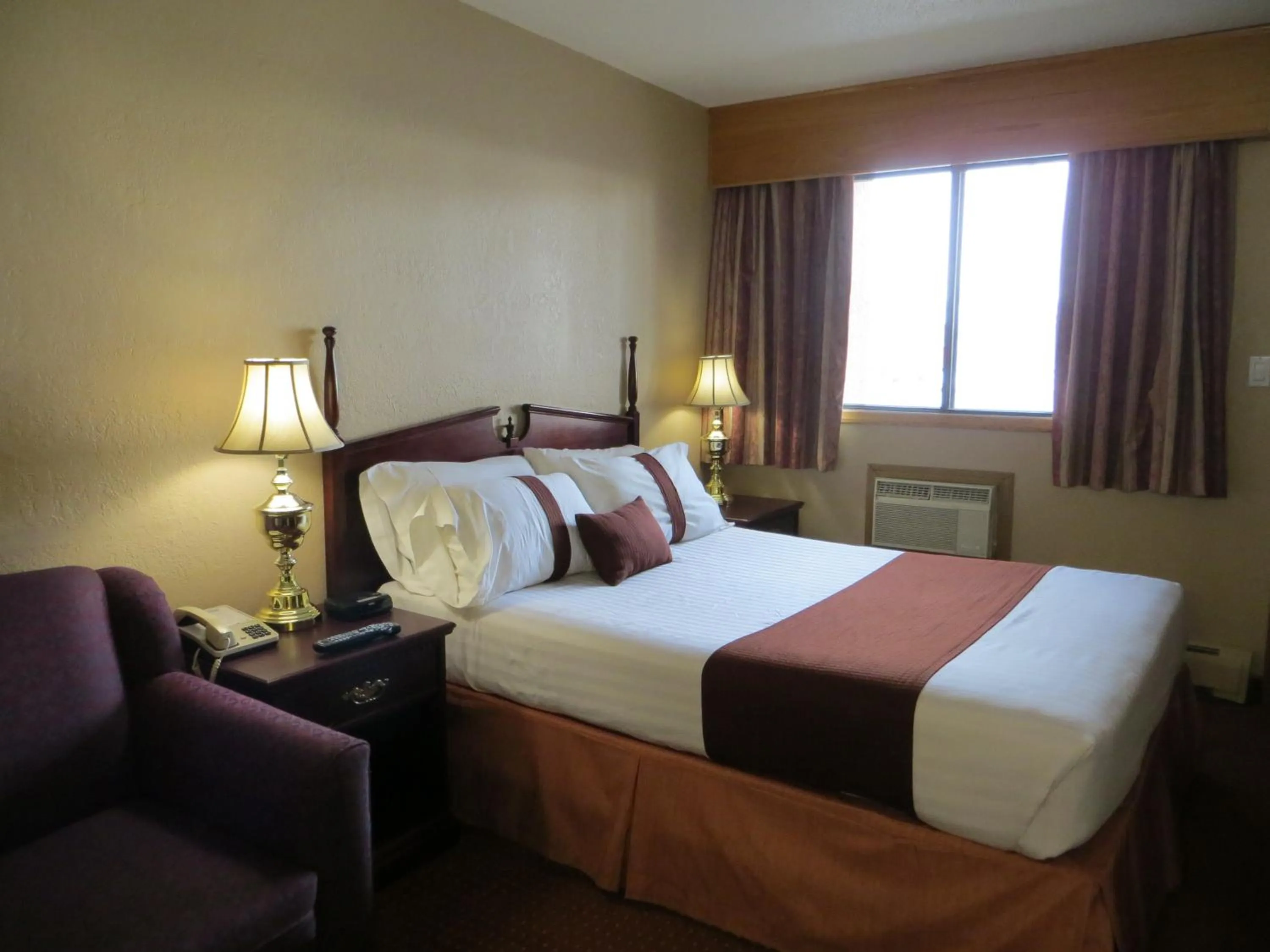 Bed in Deer Park Inn