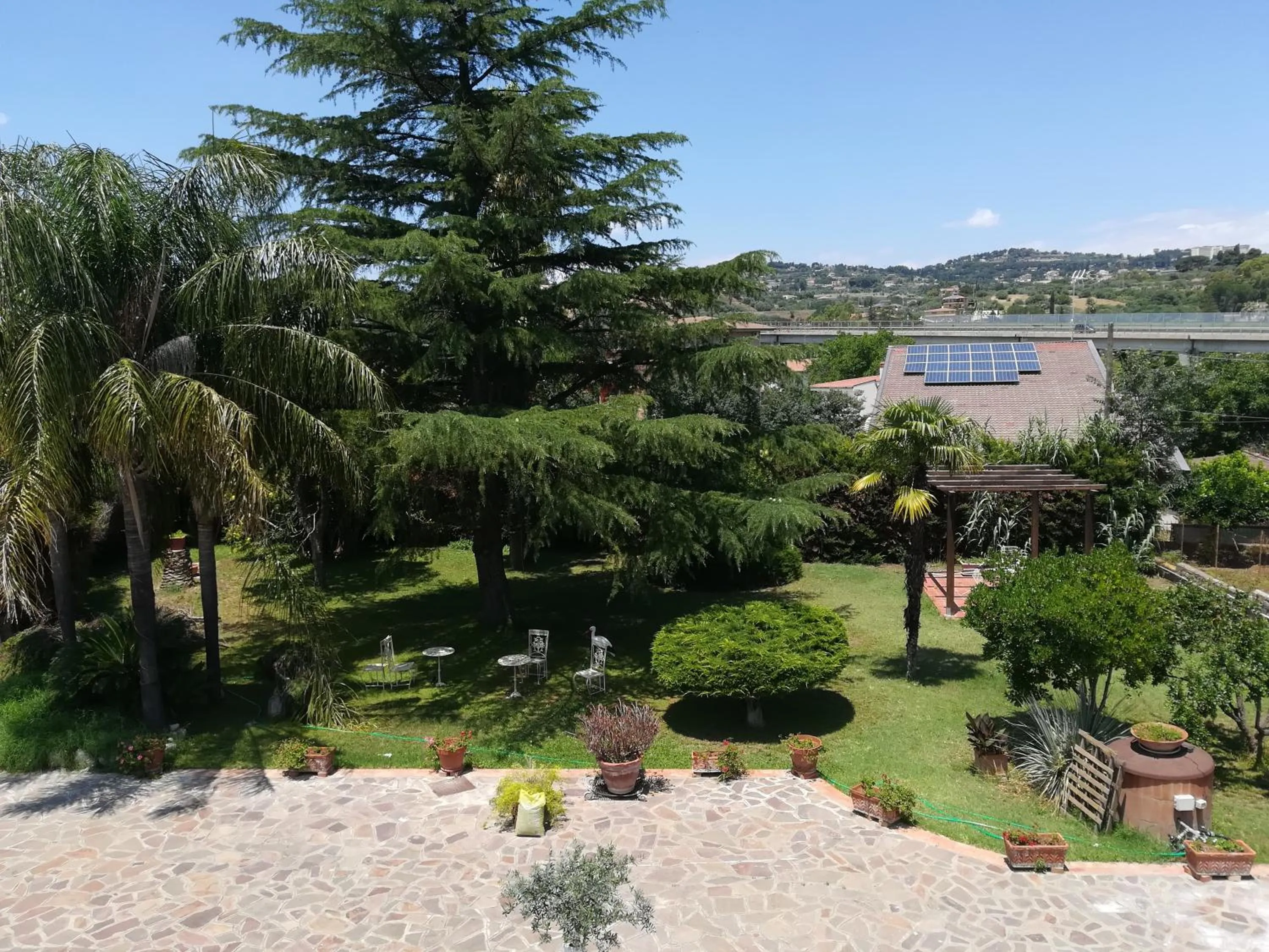 Garden view in b&b le zagare