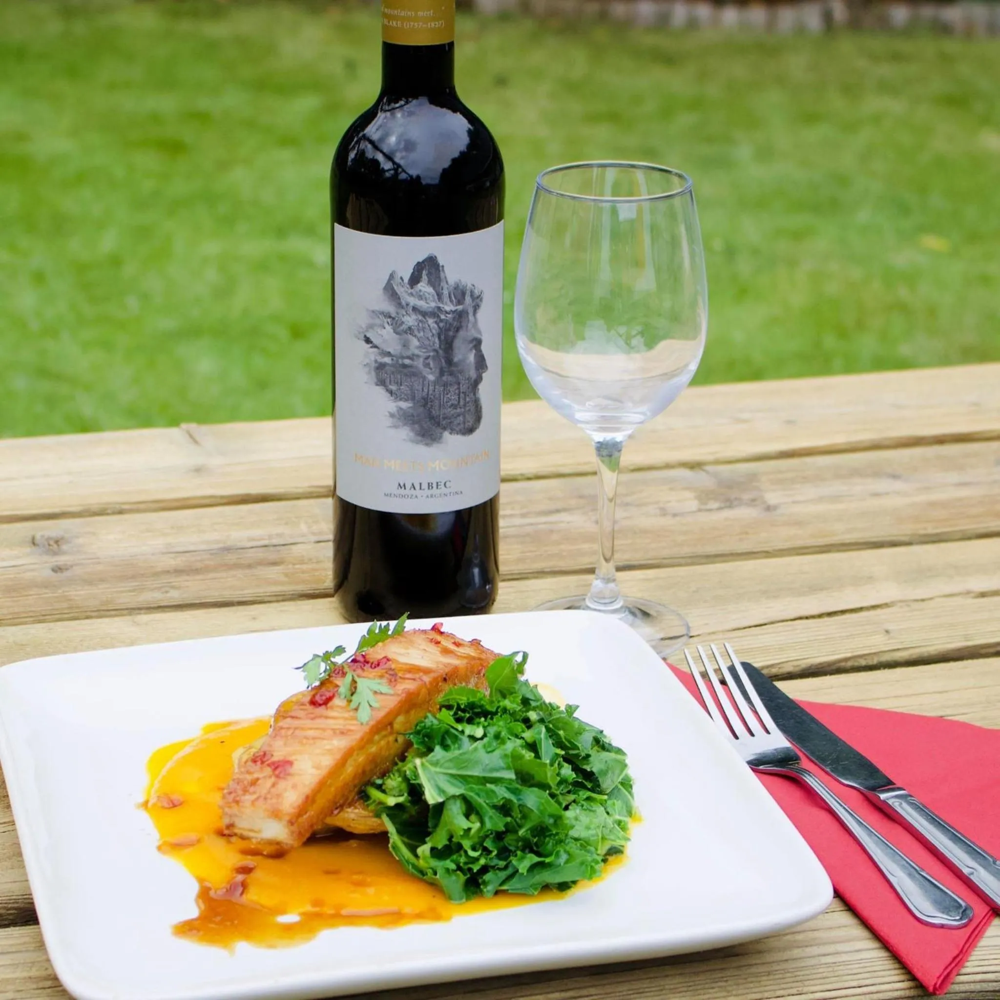 Garden in The Lord Byron Inn