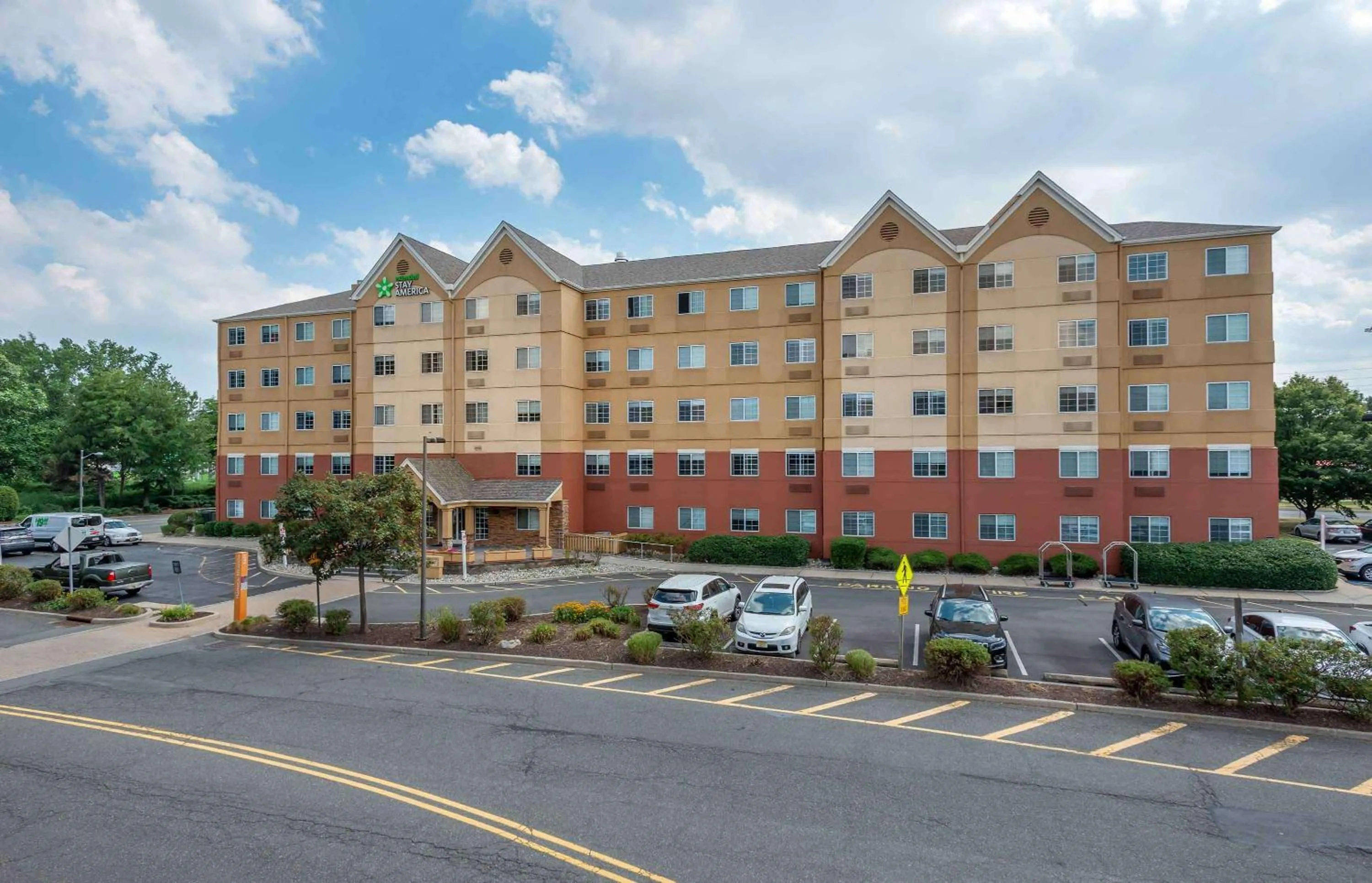 Property building in Extended Stay America Suites - Secaucus - New York City Area