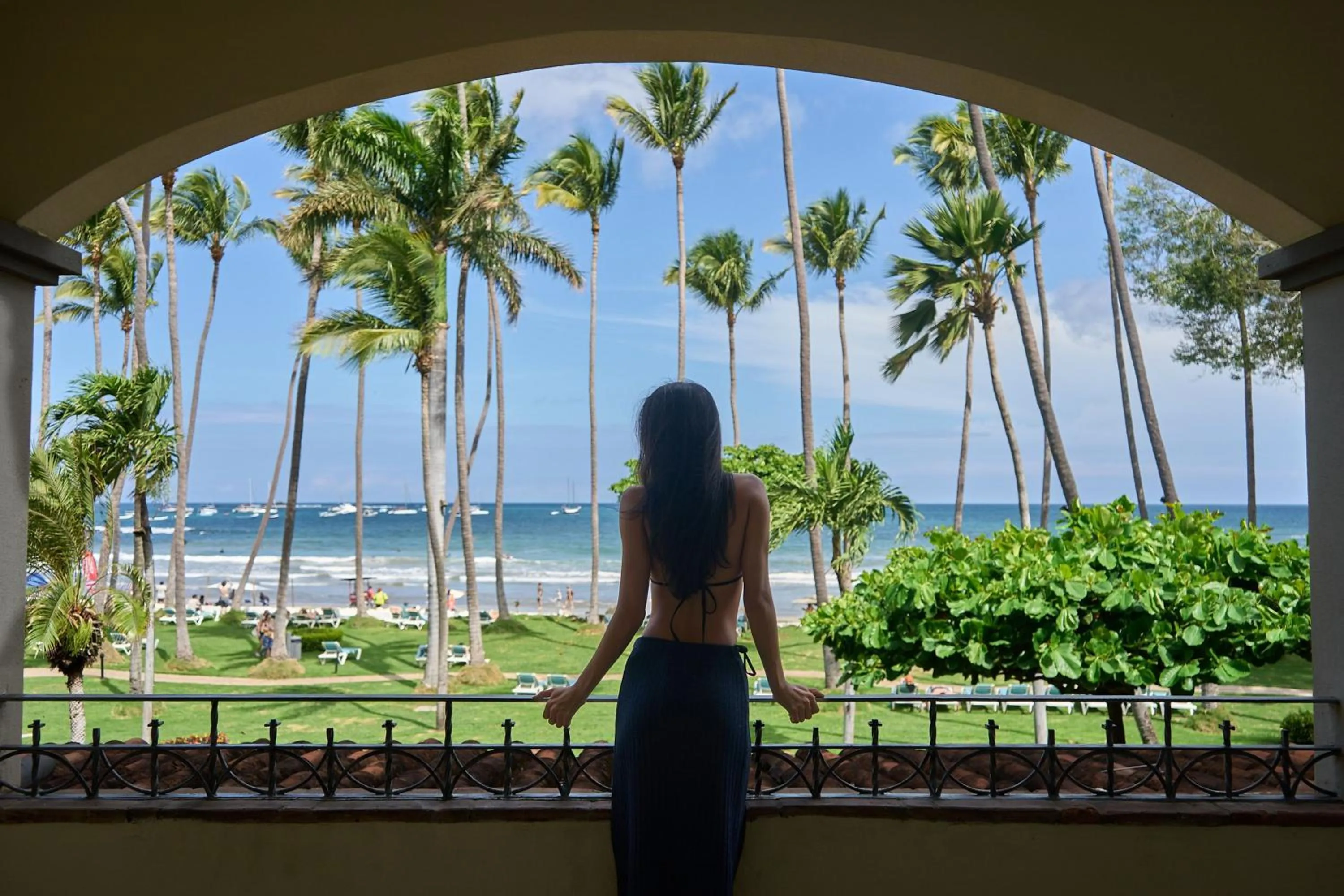 Day in Hotel Tamarindo Diria Beach Resort