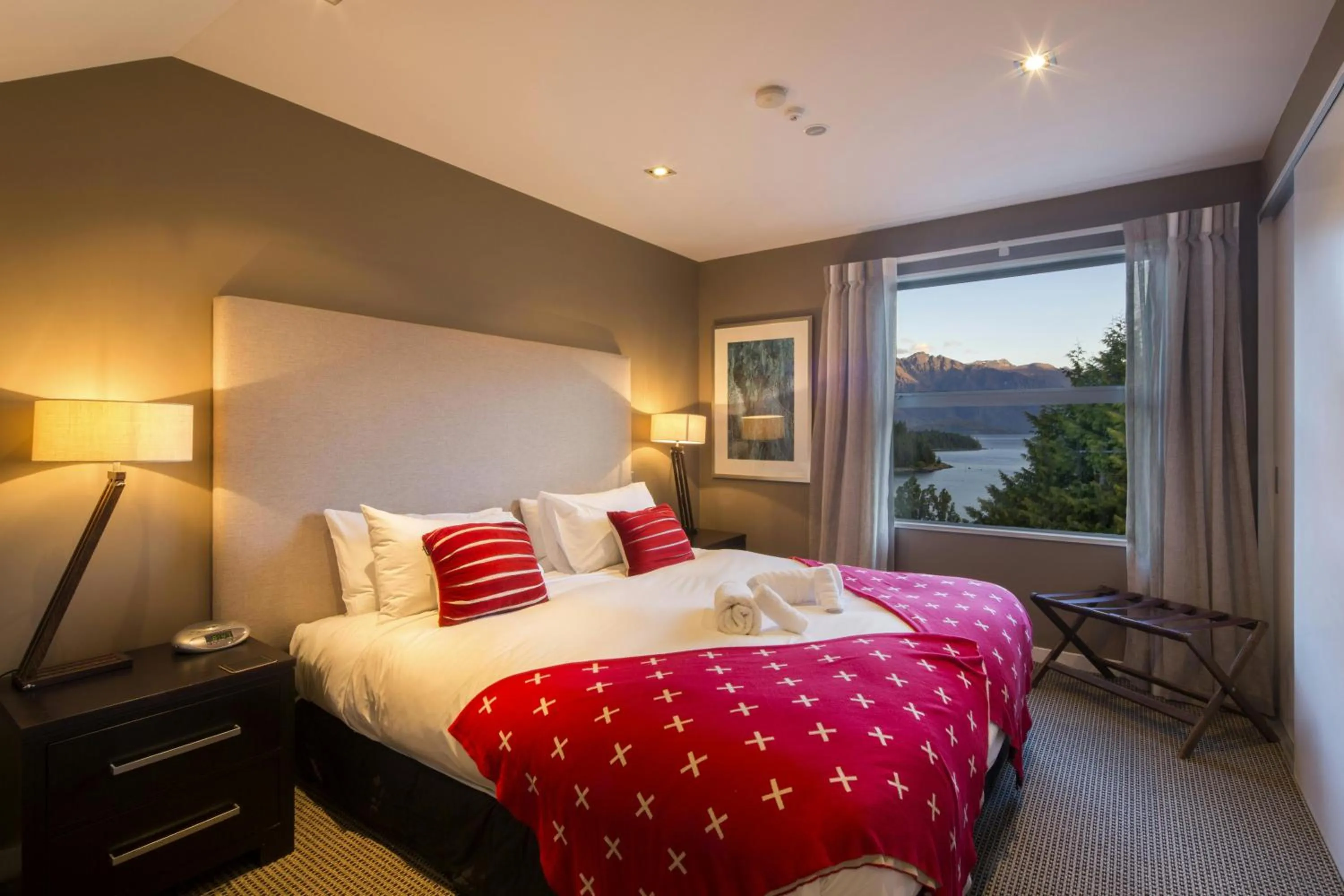 Bed in LakeRidge Queenstown by Staysouth