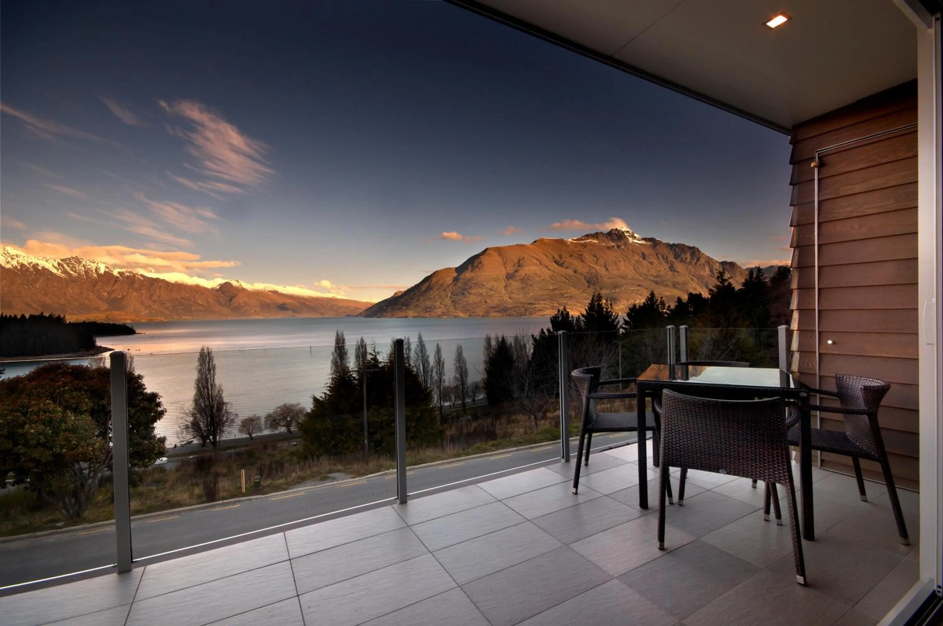 LakeRidge Queenstown Front Row