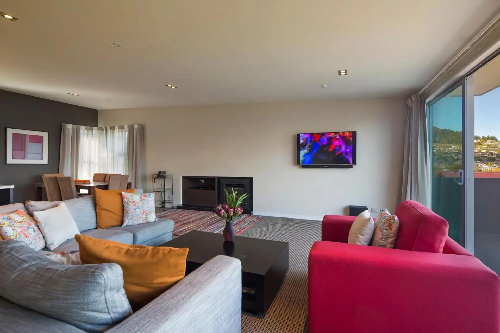 LakeRidge Queenstown Front Row