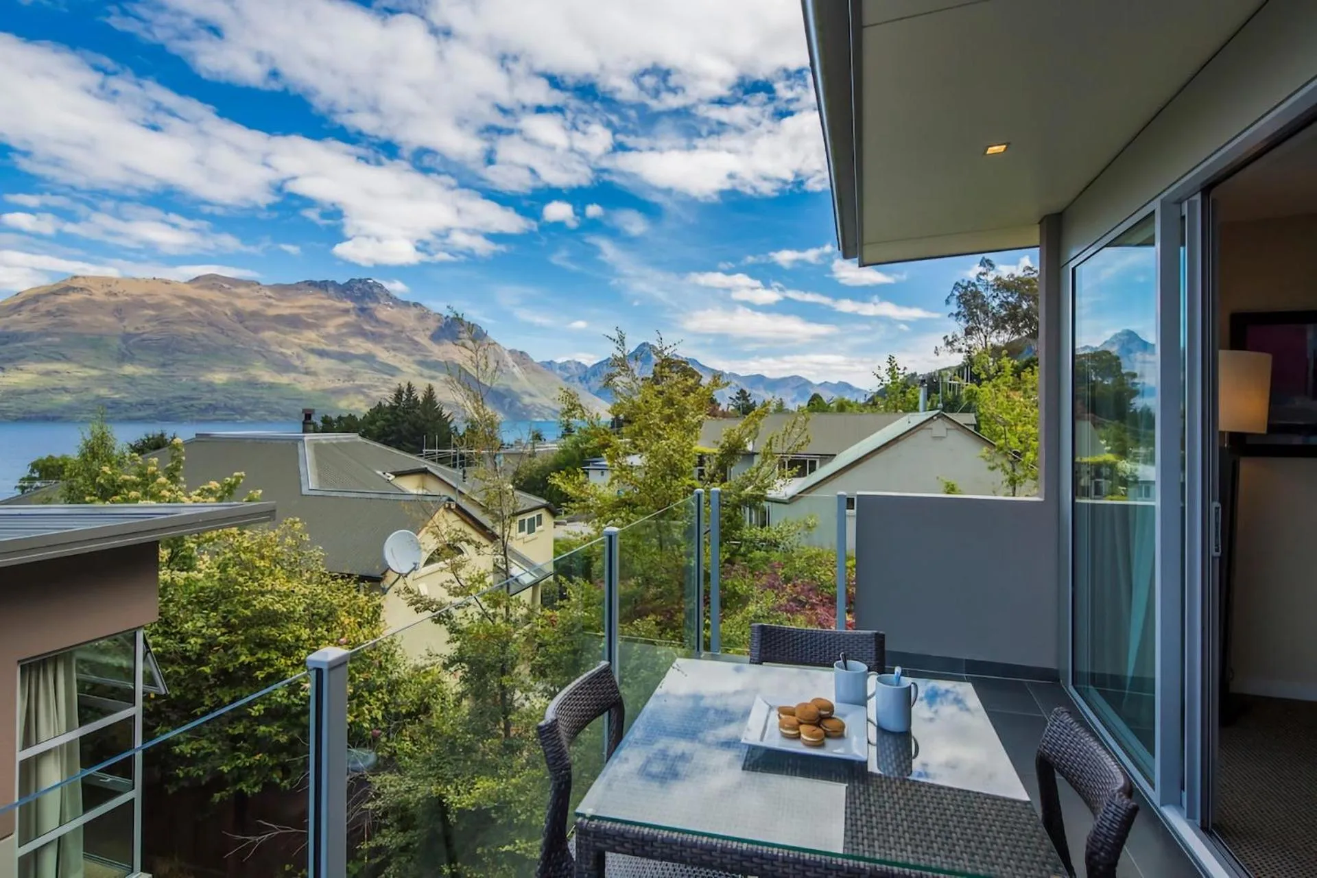 LakeRidge Queenstown Front Row