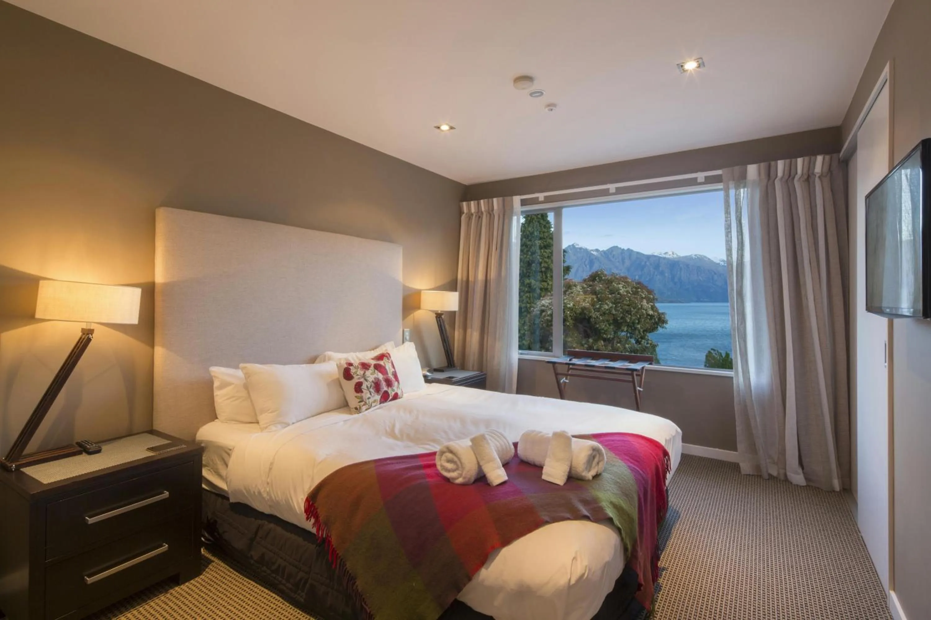 Bed in LakeRidge Queenstown by Staysouth