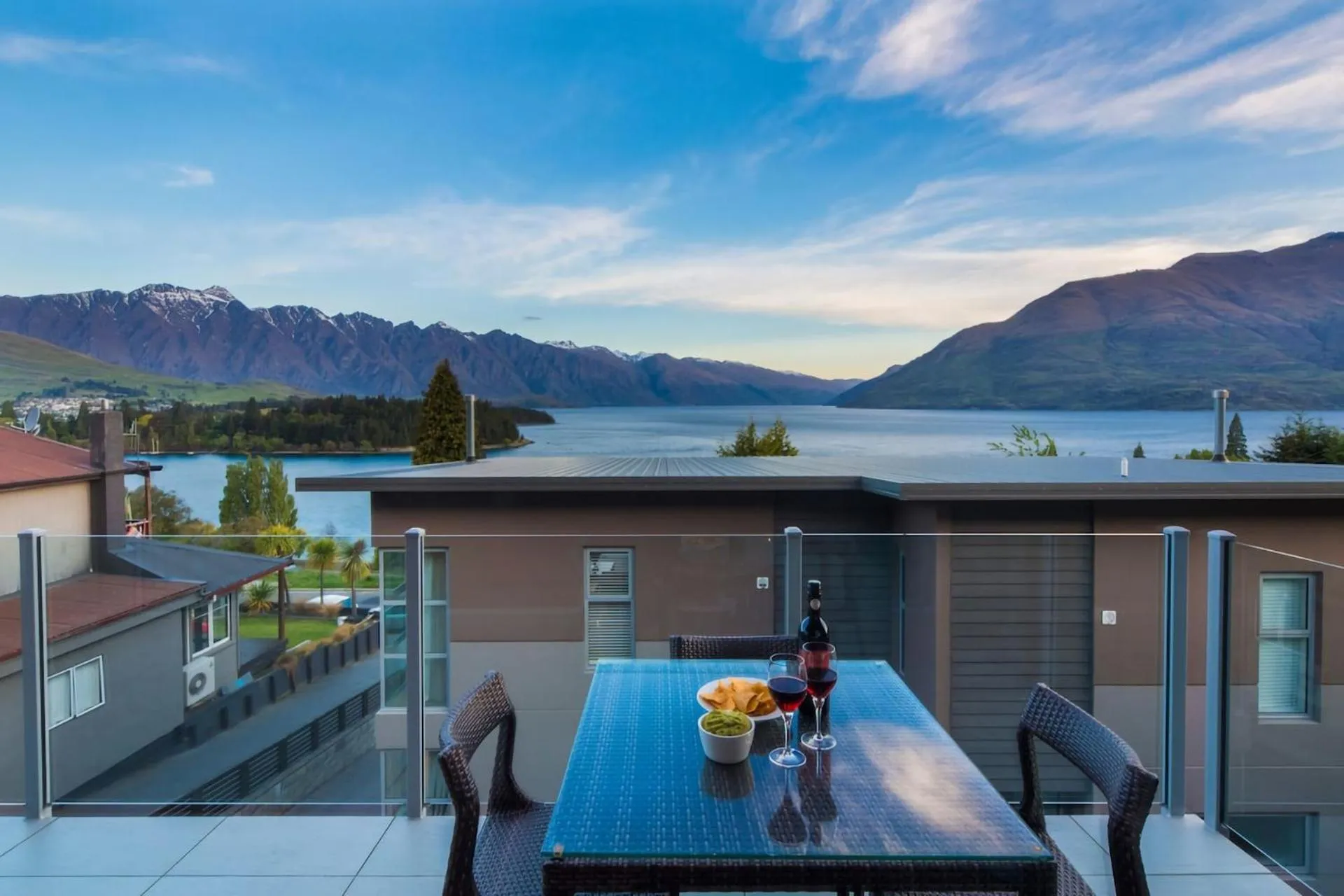 LakeRidge Queenstown Front Row