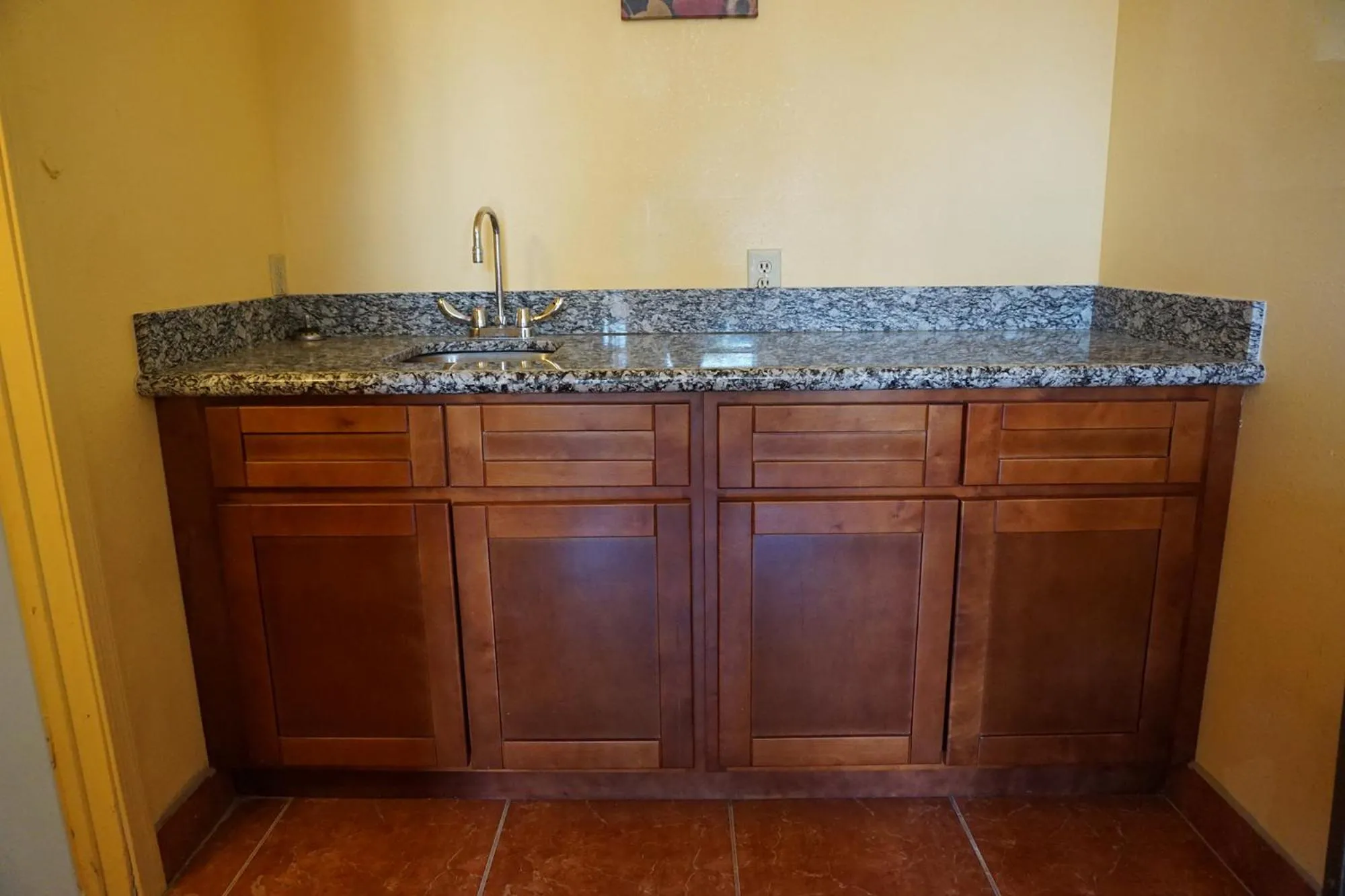 Kitchen or kitchenette in Mesa Oasis Inn & Motel