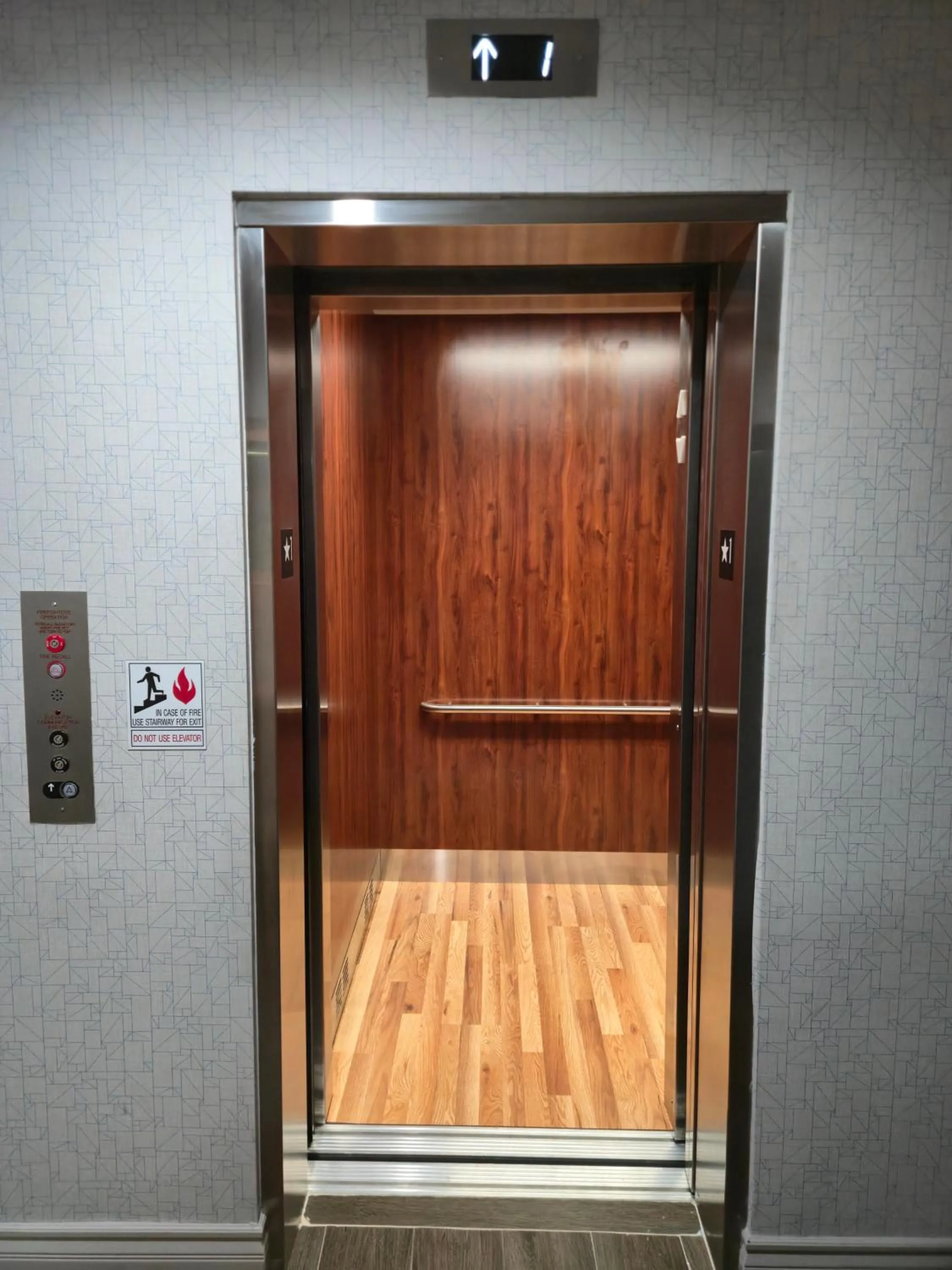 elevator in Signature San Francisco