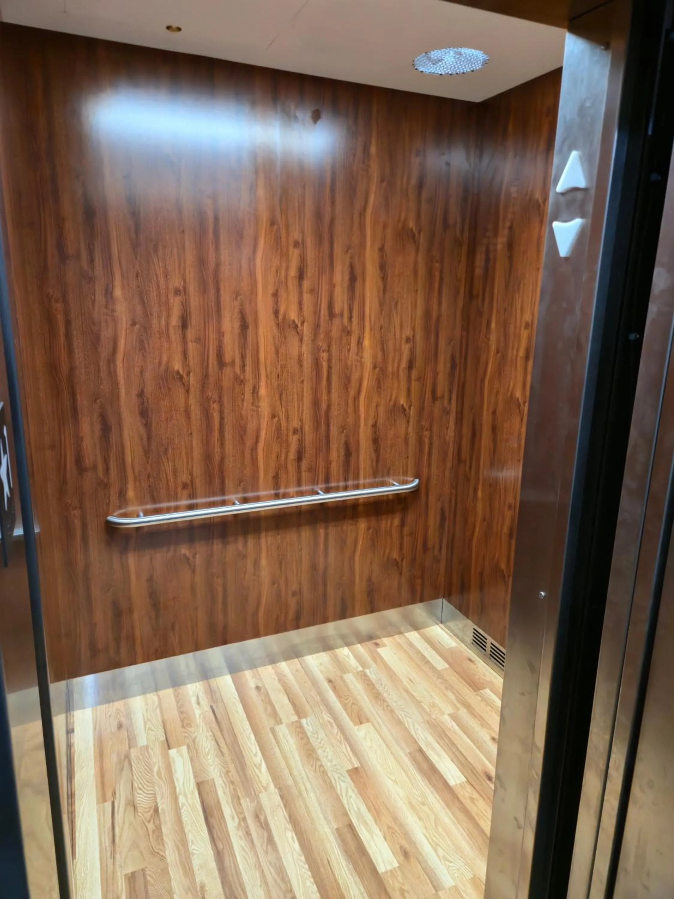 elevator in Signature San Francisco