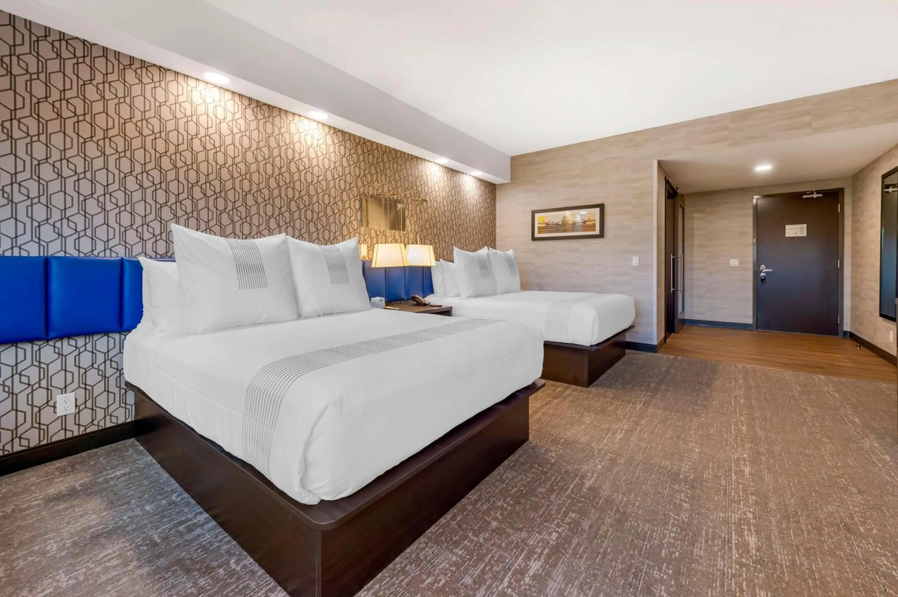 Bedroom, Bed in GLō Best Western Kanata Ottawa West