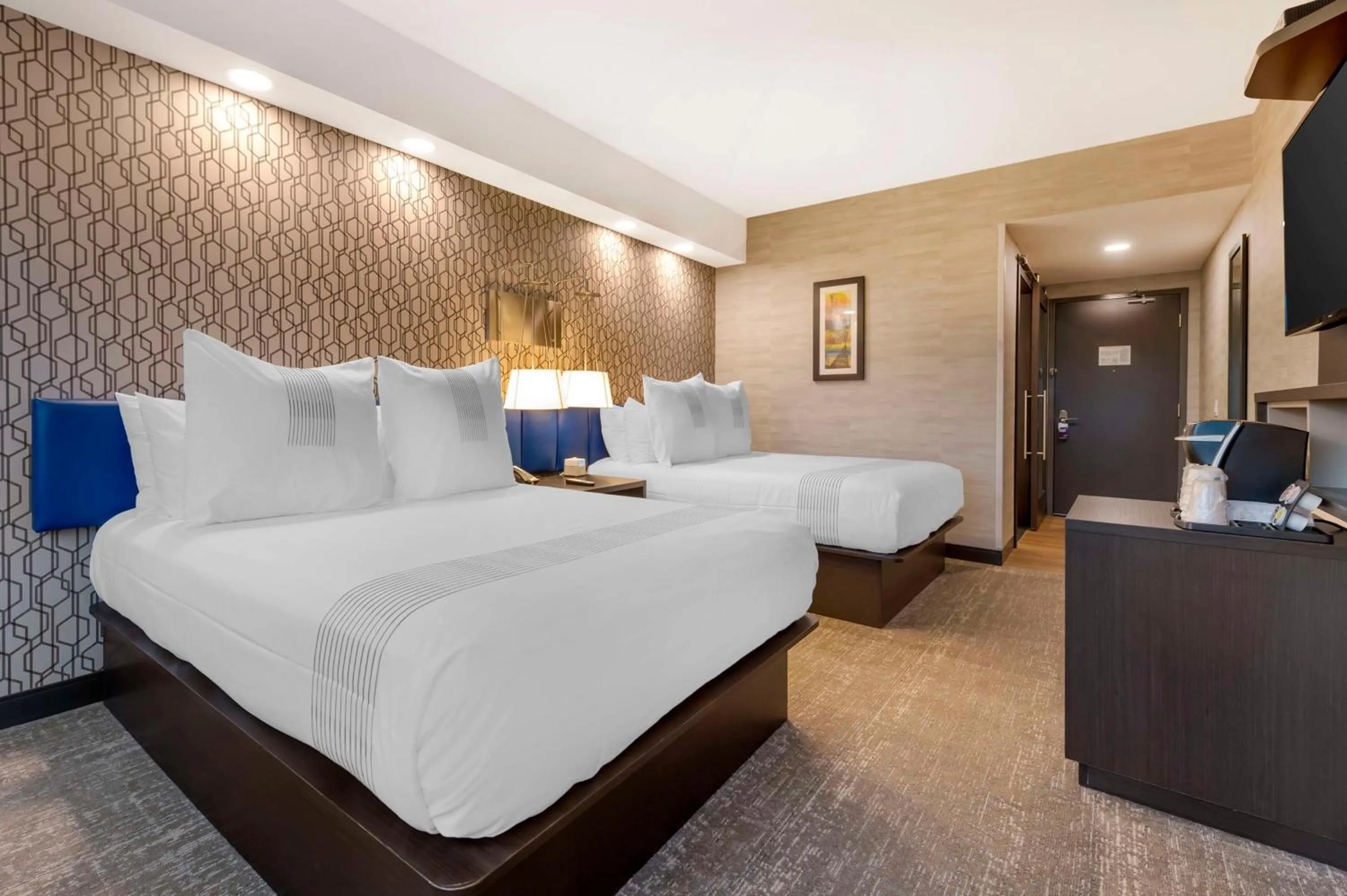 Bedroom, Bed in GLō Best Western Kanata Ottawa West