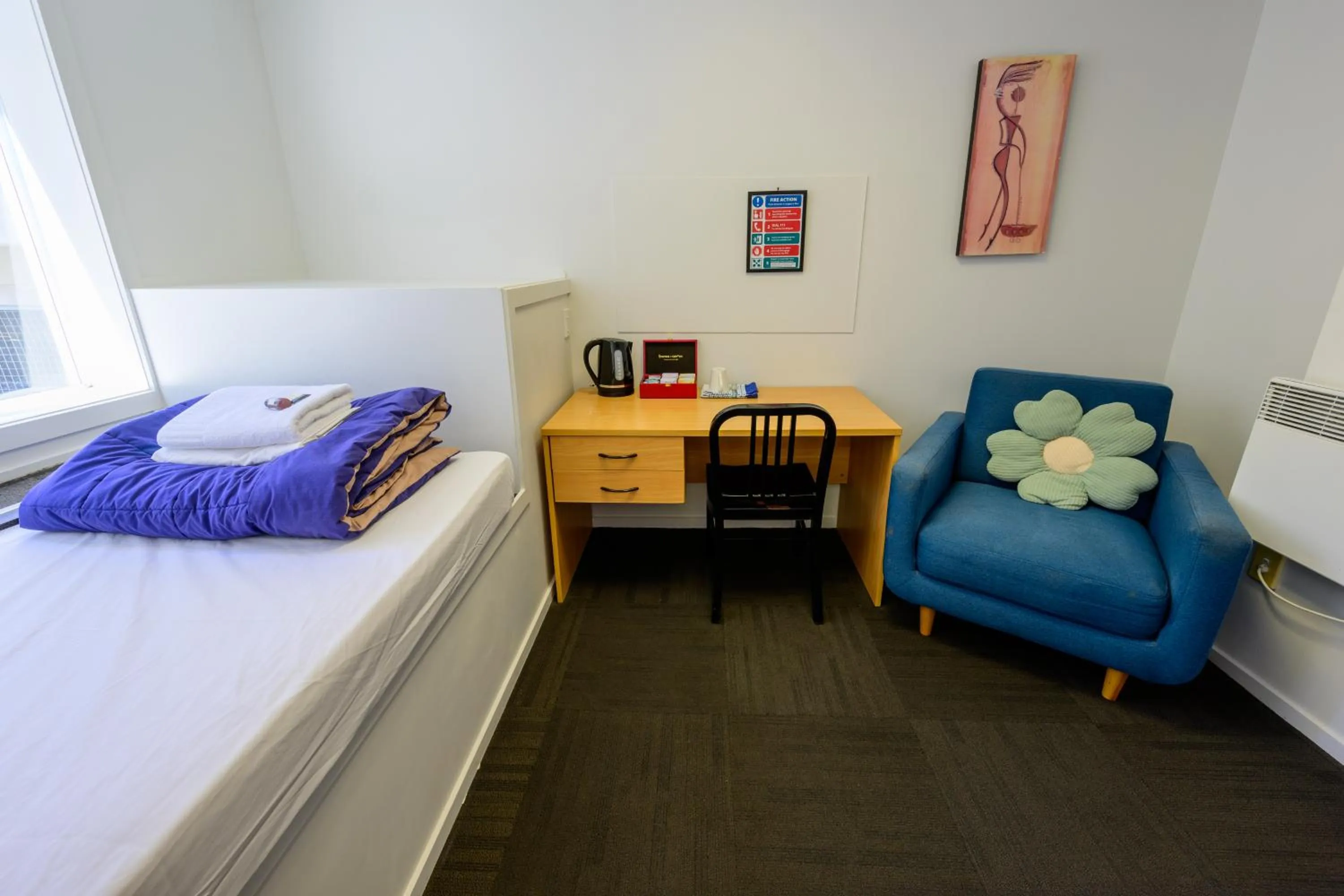 Bedroom, Bed in Trek Global Backpackers