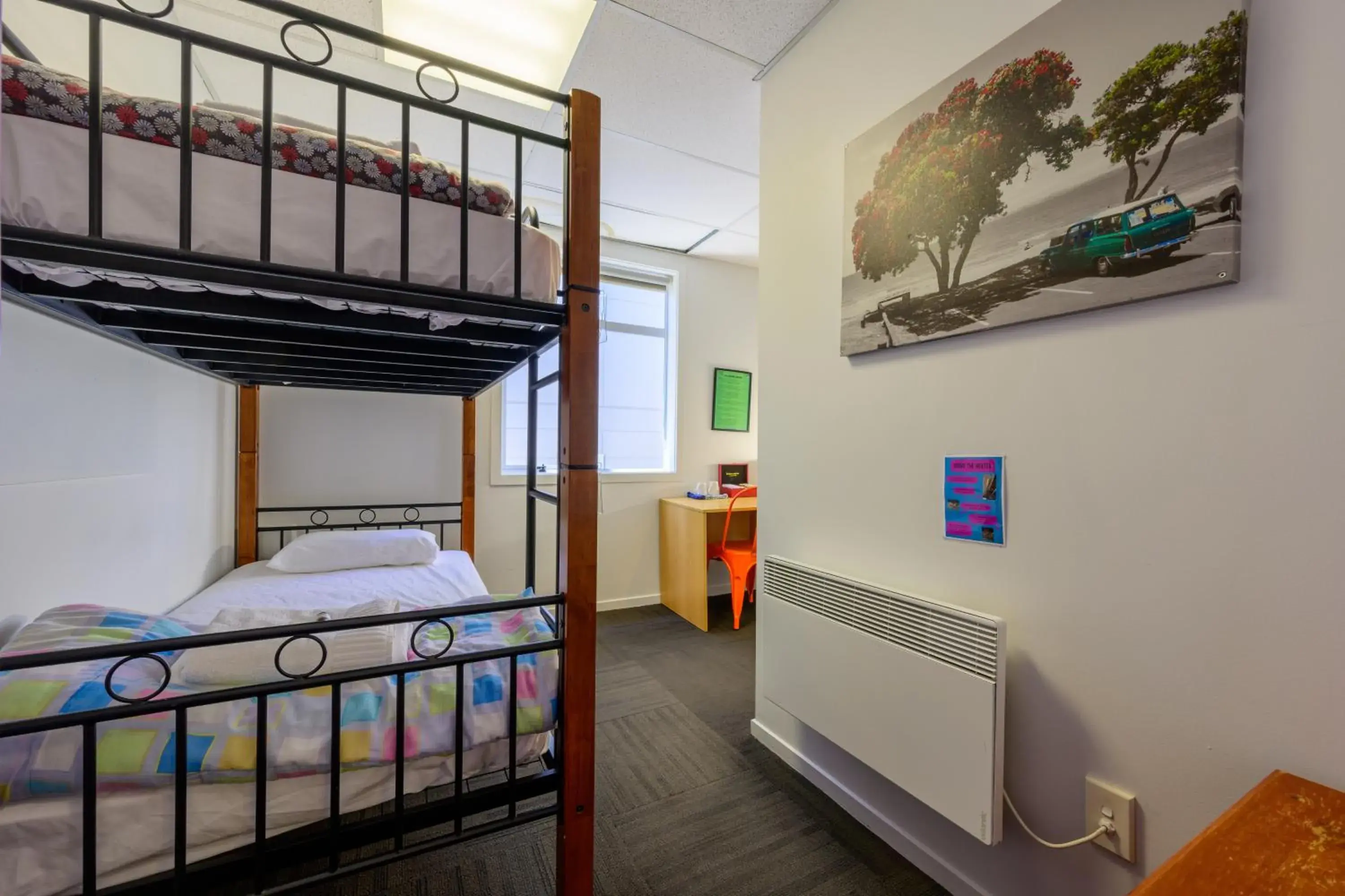 Ensuite Twin Private Room in Trek Global Backpackers Ensuite Twin Private Room in Trek Global Backpackers