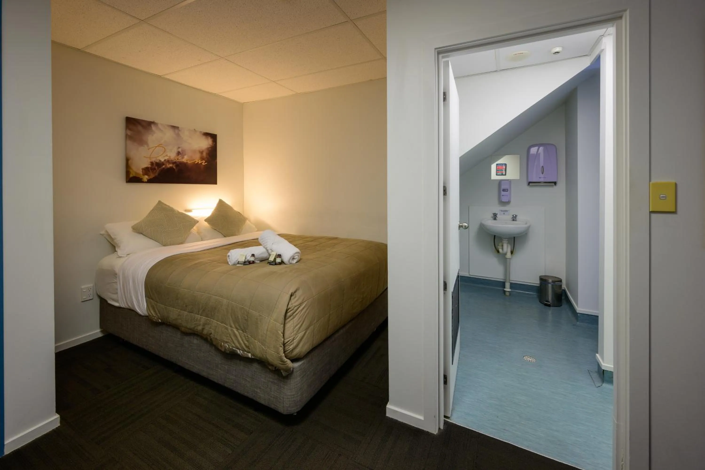 Bed in Trek Global Backpackers