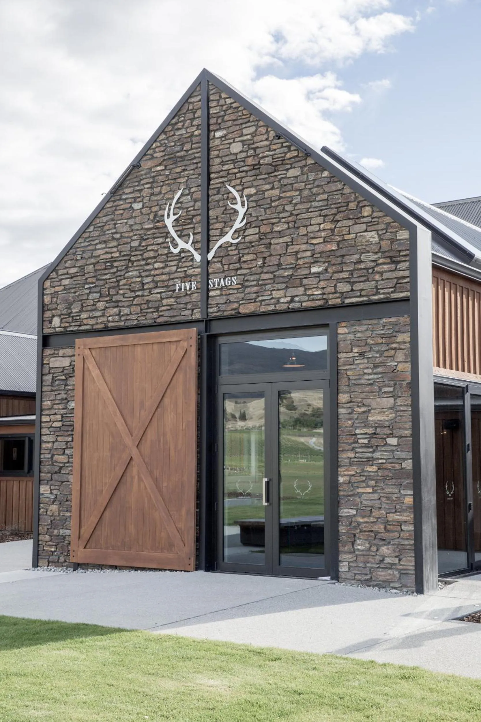 Restaurant/places to eat in The Harvest Hotel