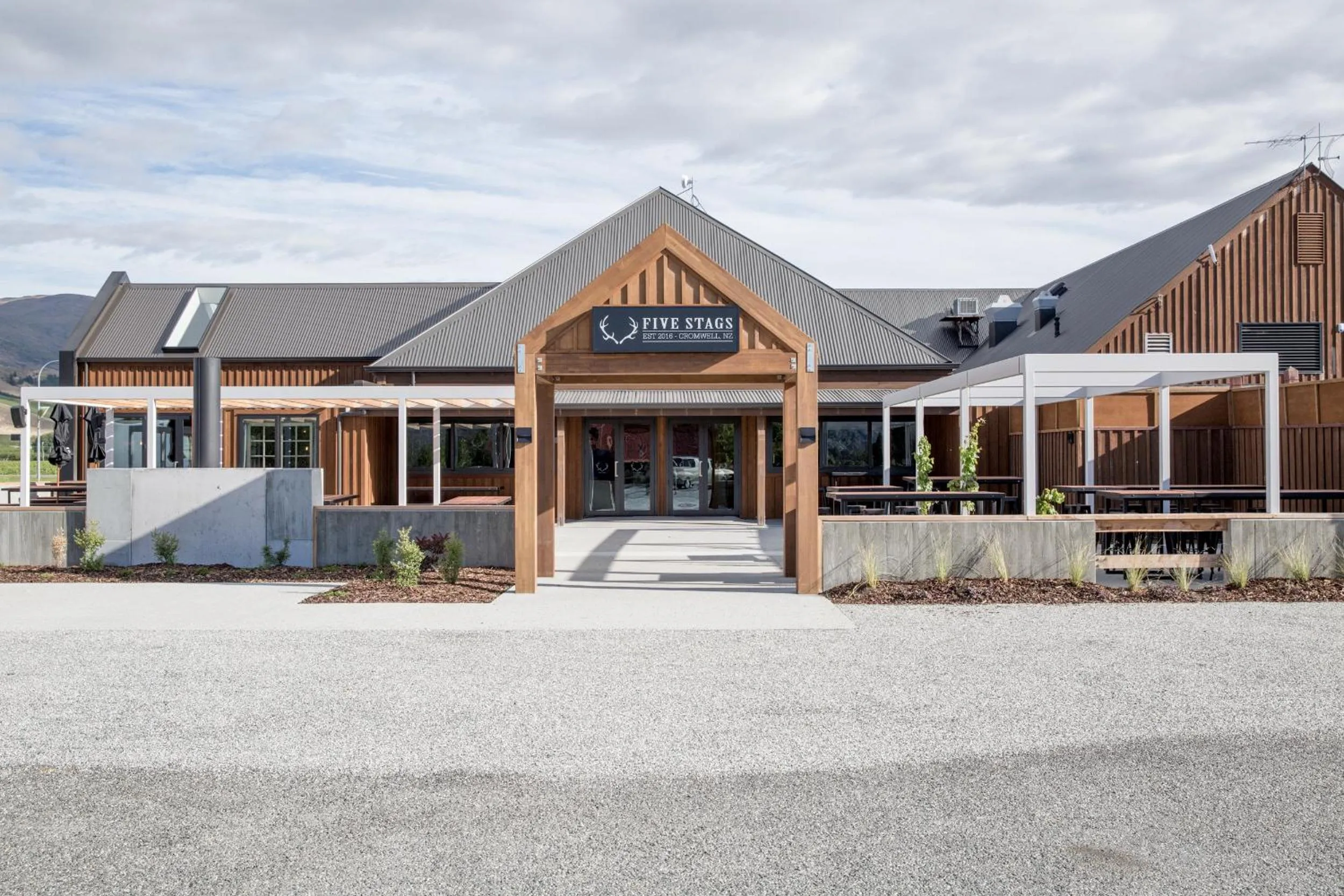 Restaurant/places to eat in The Harvest Hotel