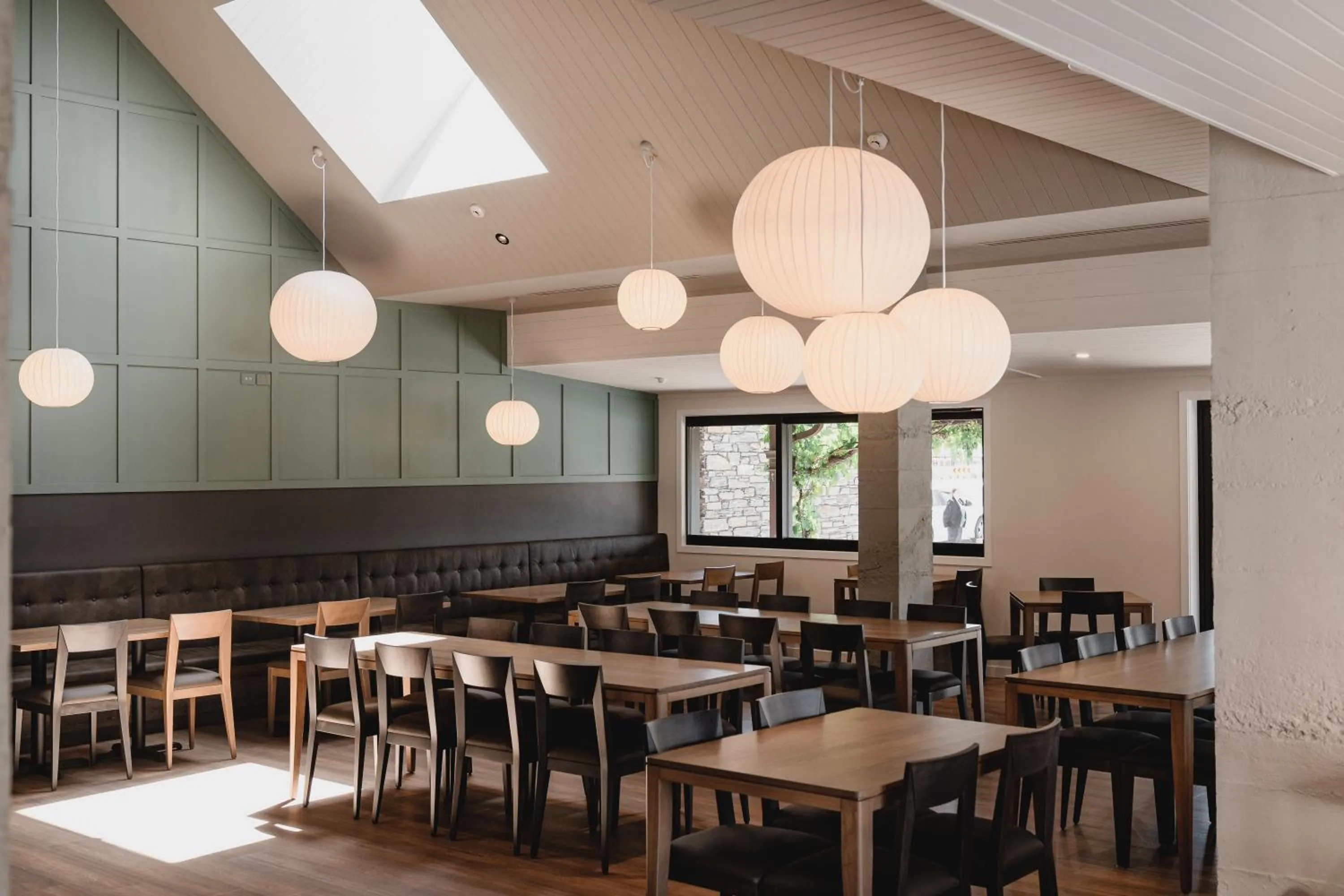 Restaurant/places to eat in The Harvest Hotel