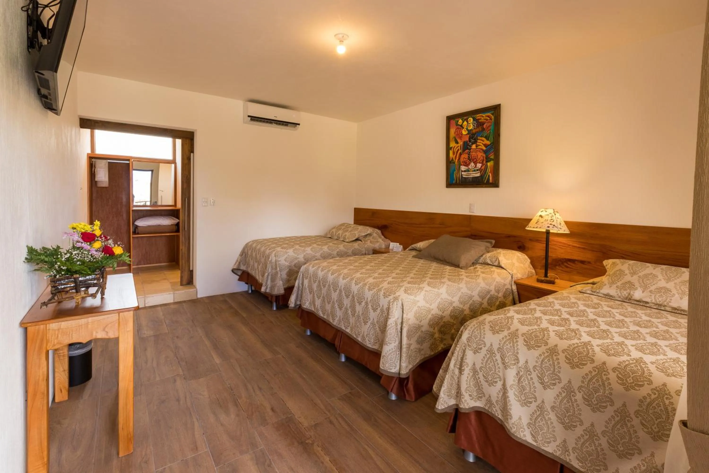 Bed in Hotel y Centro de Convenciones Jardines del Lago