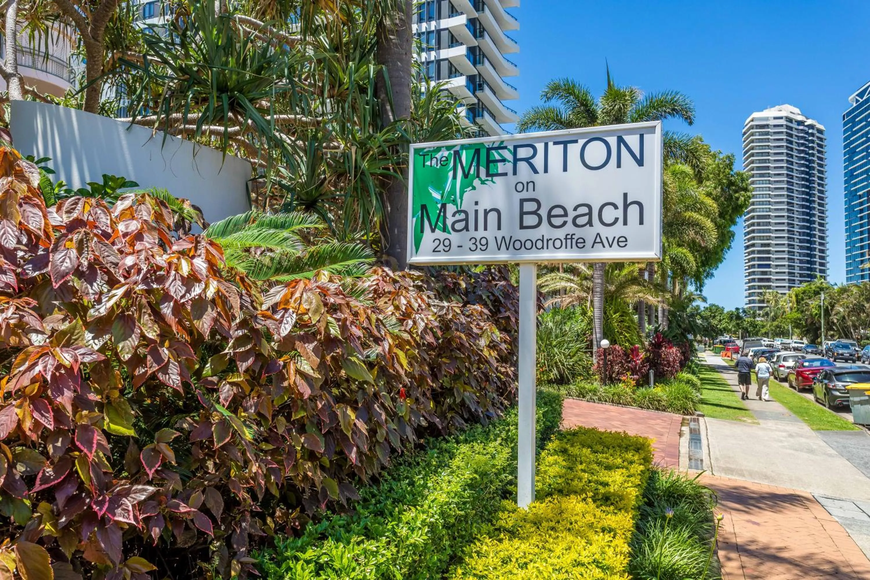 Property building in The Meriton Apartments on Main Beach