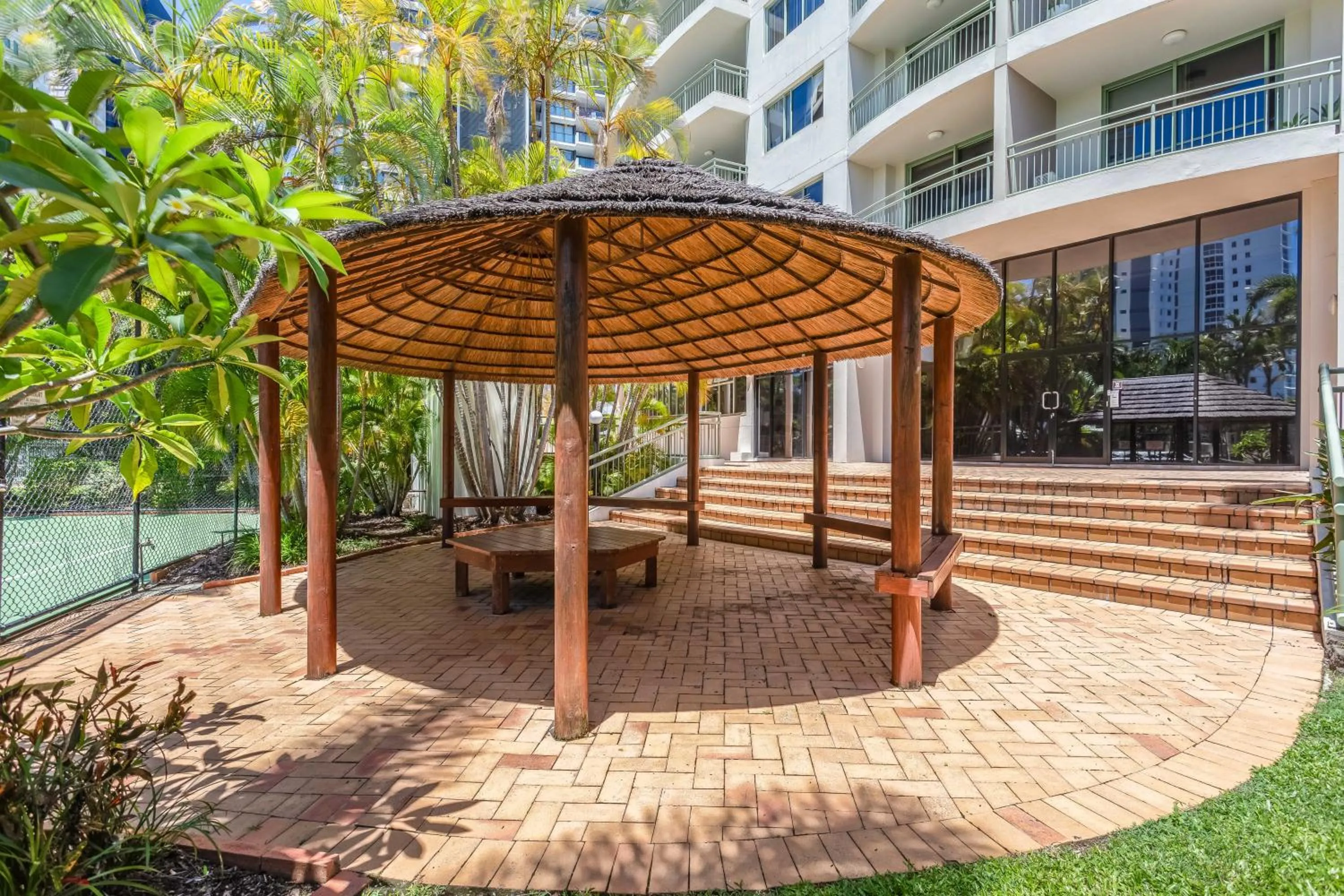Property building in The Meriton Apartments on Main Beach