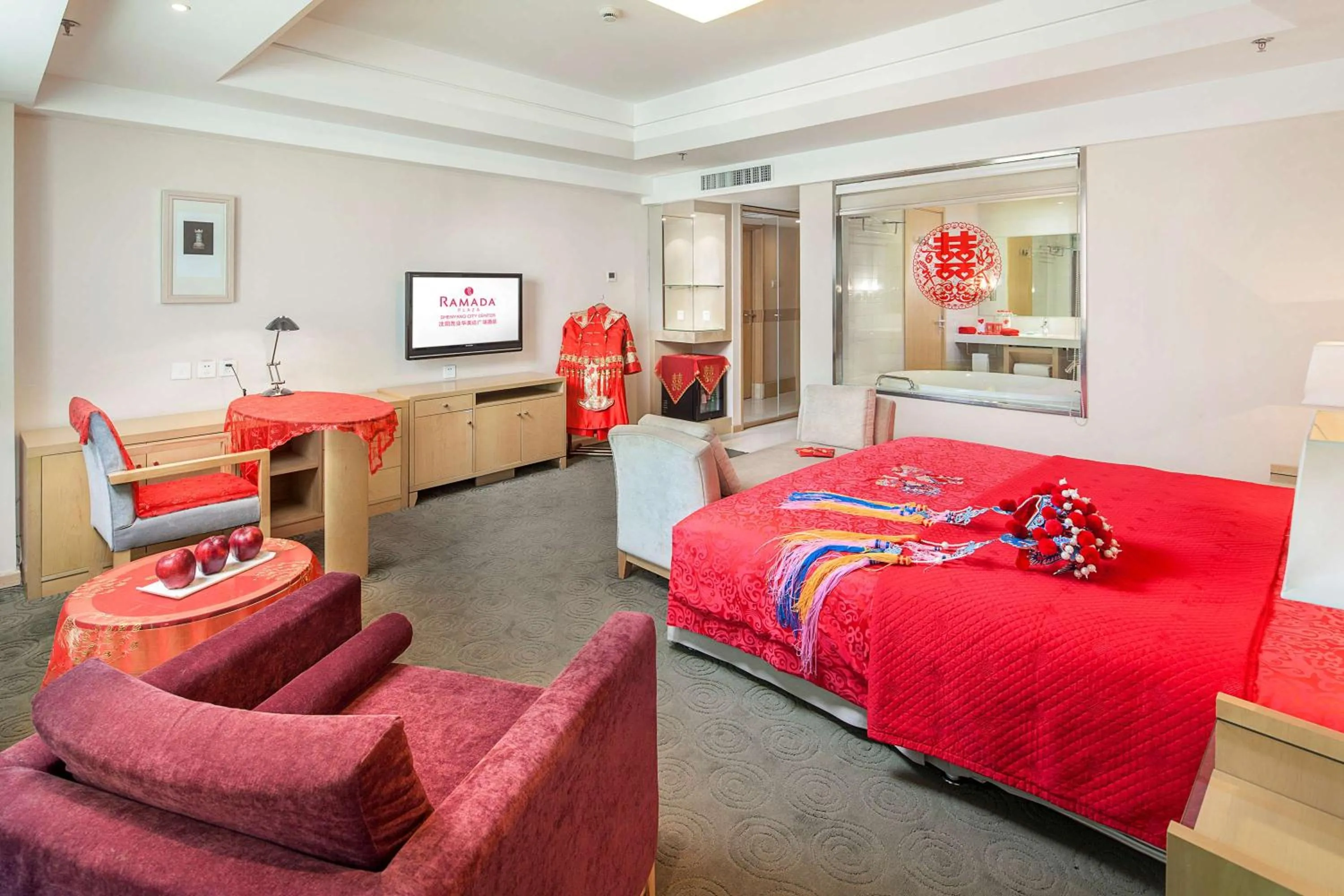 Photo of the whole room in Ramada Plaza Shenyang Citycenter