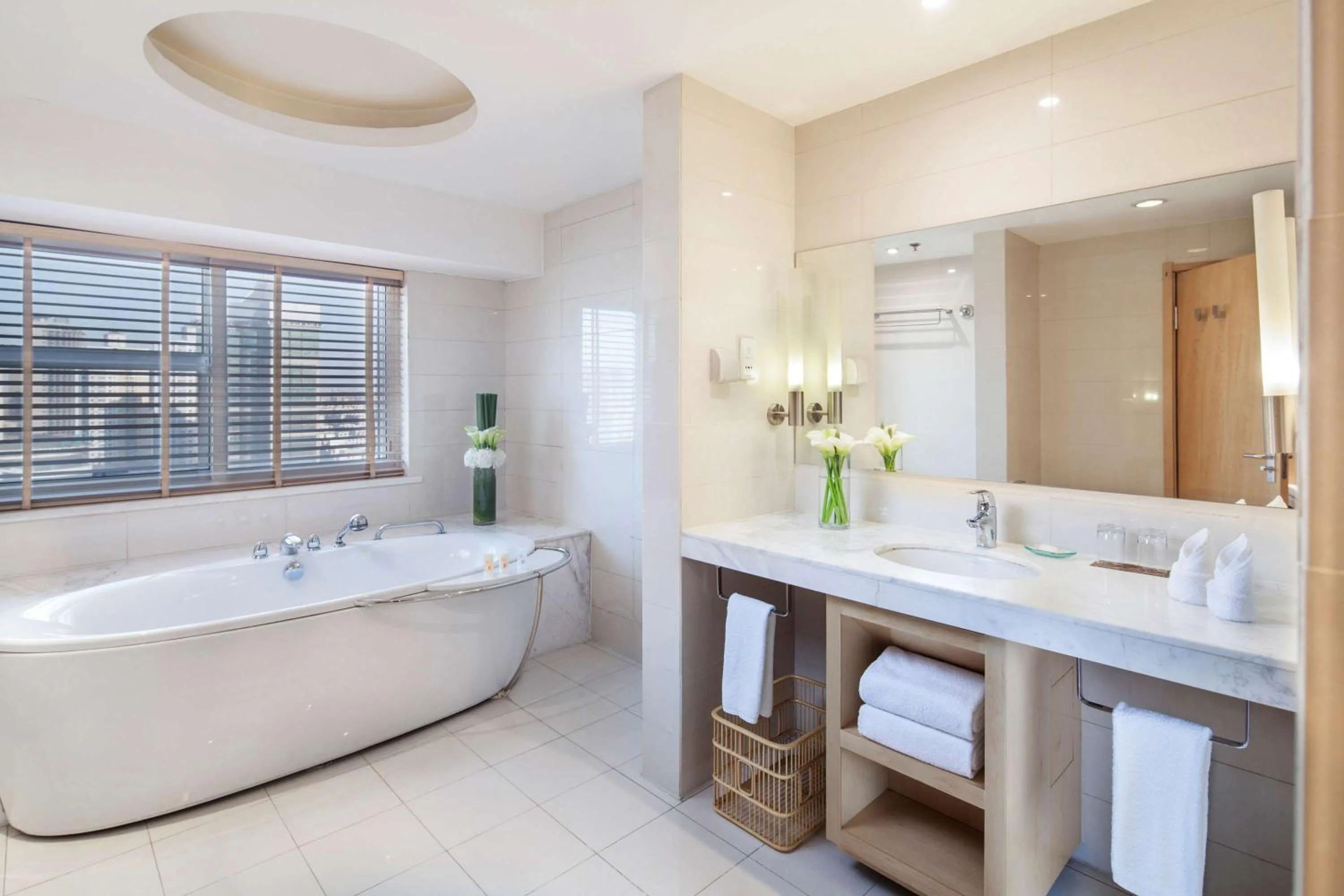 Photo of the whole room, Bathroom in Ramada Plaza Shenyang Citycenter