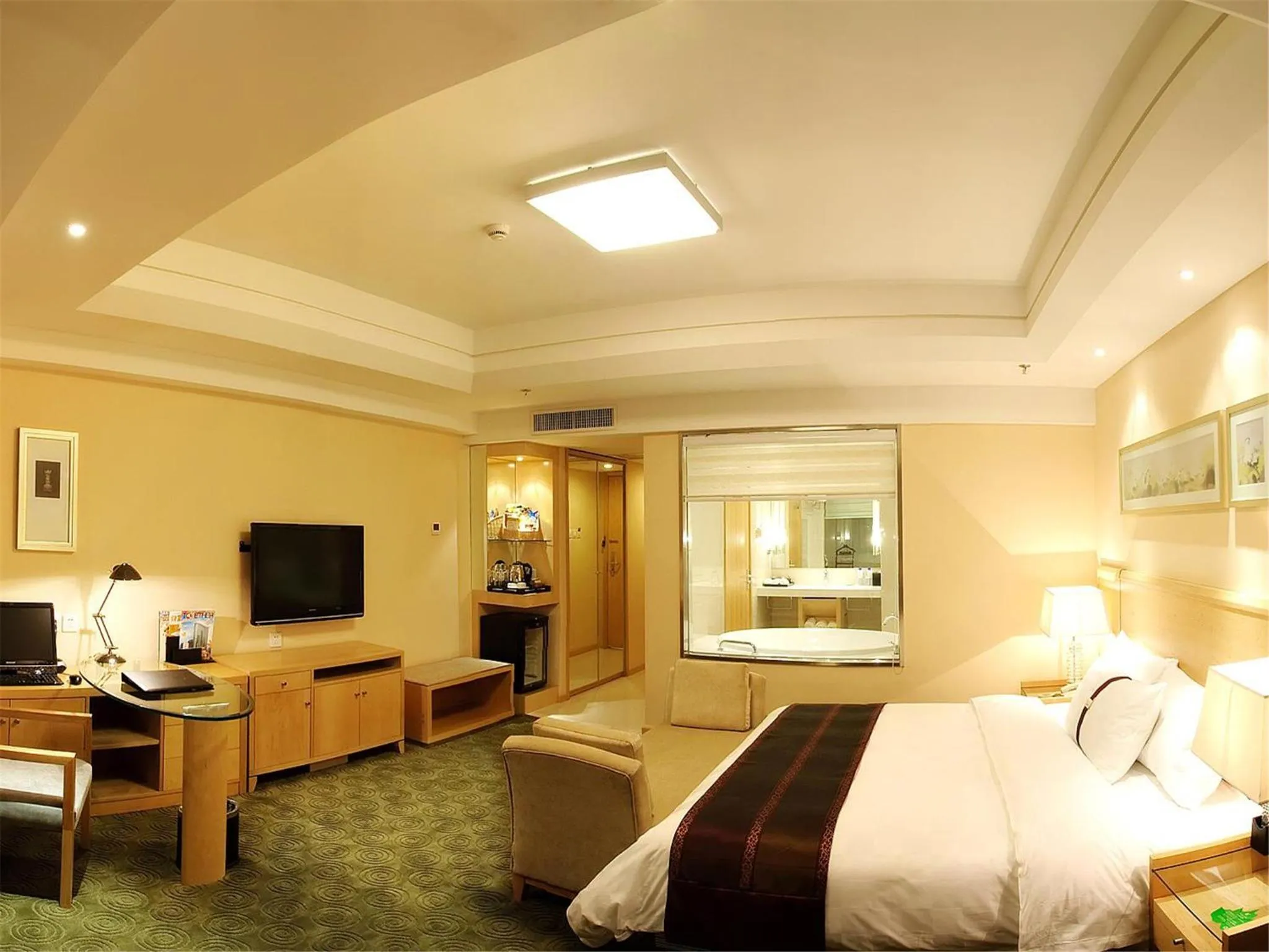 Photo of the whole room in Ramada Plaza Shenyang Citycenter