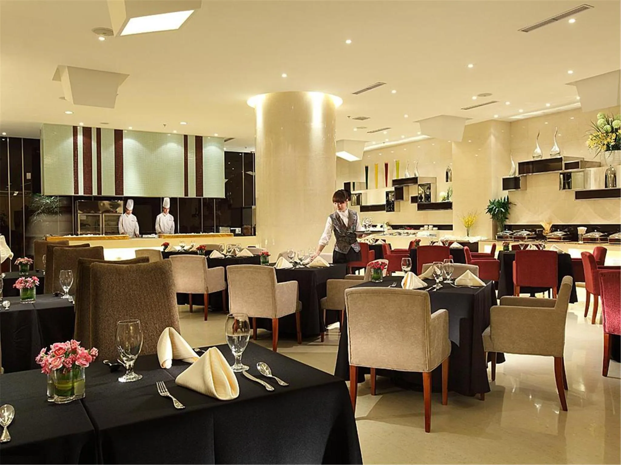 Restaurant/Places to Eat in Ramada Plaza Shenyang Citycenter