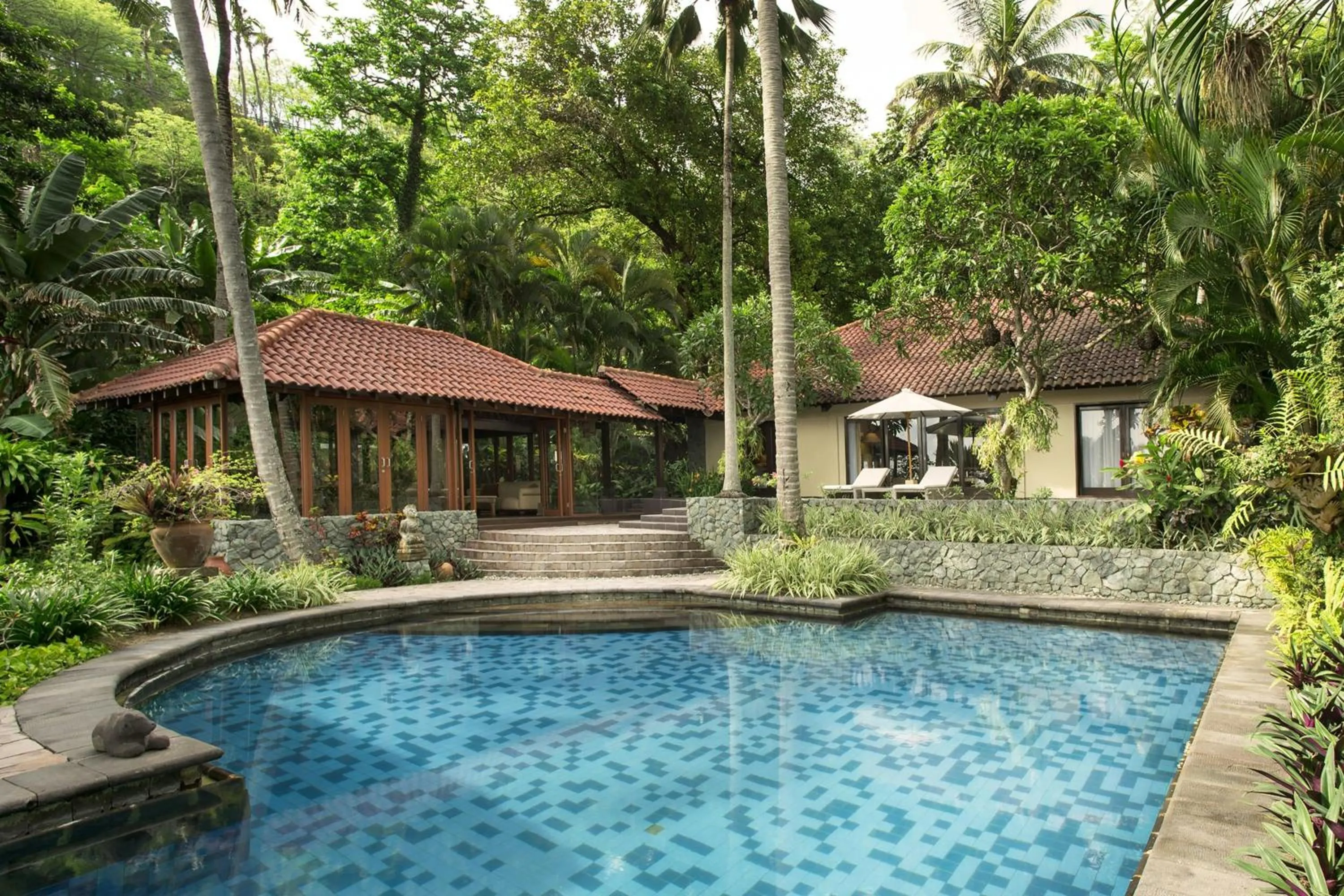 Swimming pool in Sheraton Senggigi Beach Resort