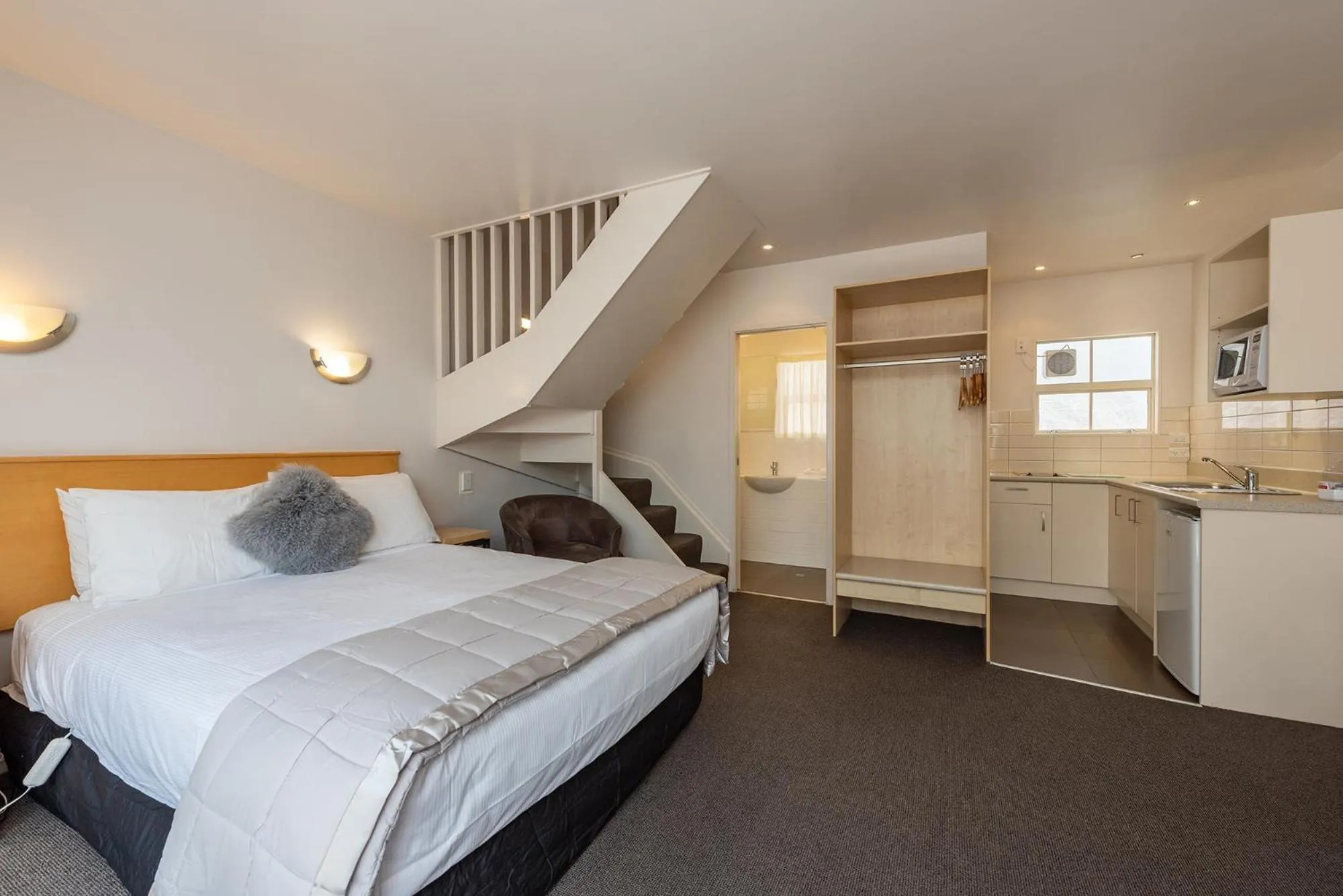 Bed in Apollo Lodge - Free Parking